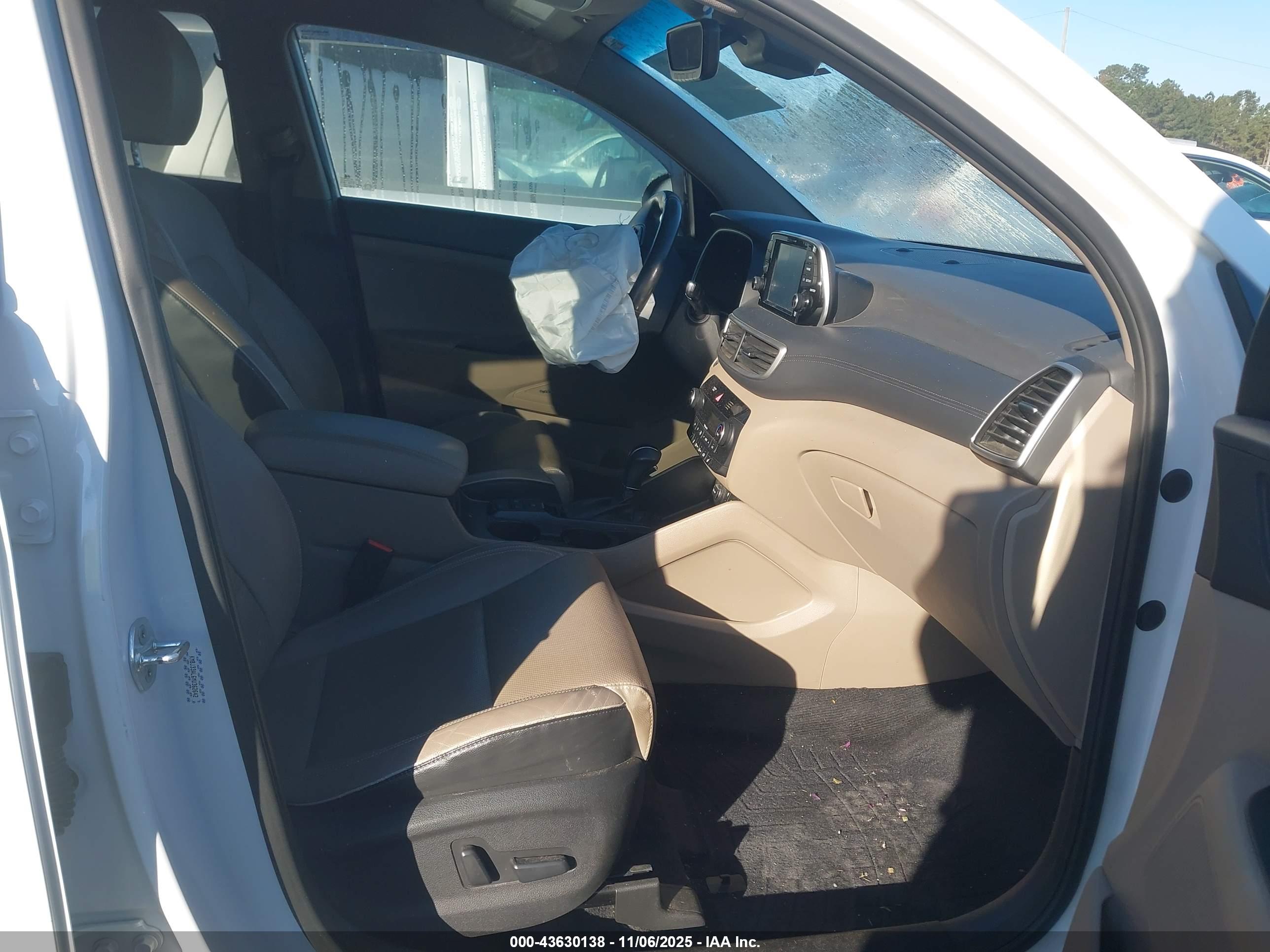 HYUNDAI TUCSON image 5