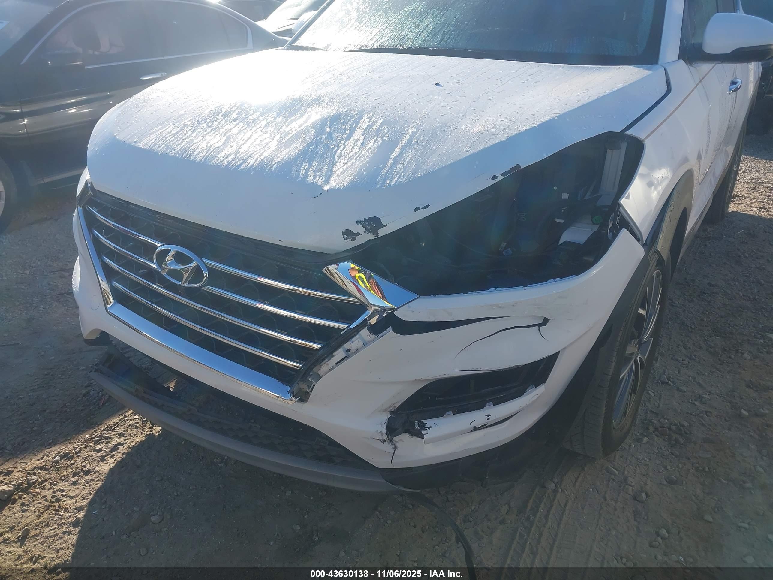 HYUNDAI TUCSON image 6