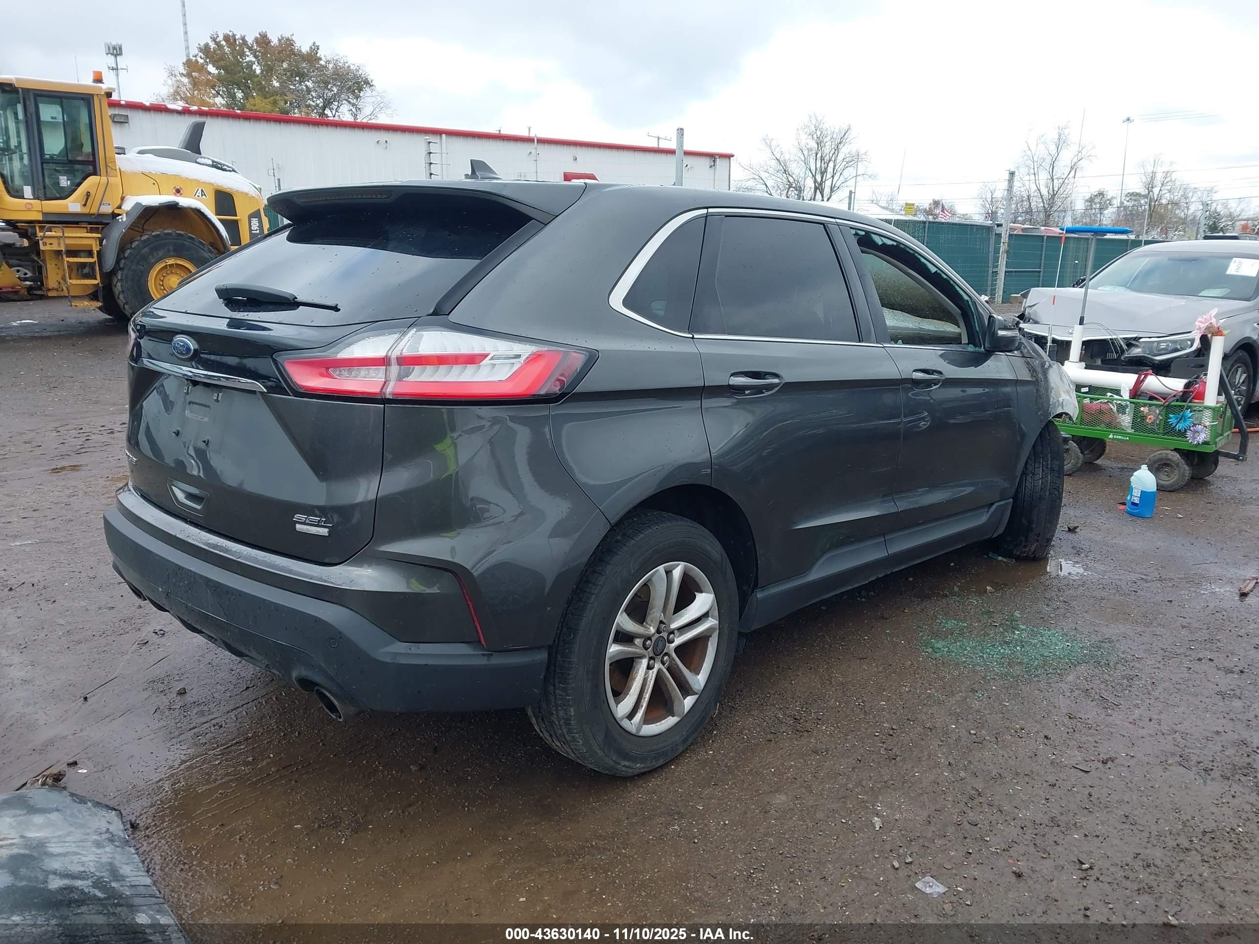 FORD EDGE image 4