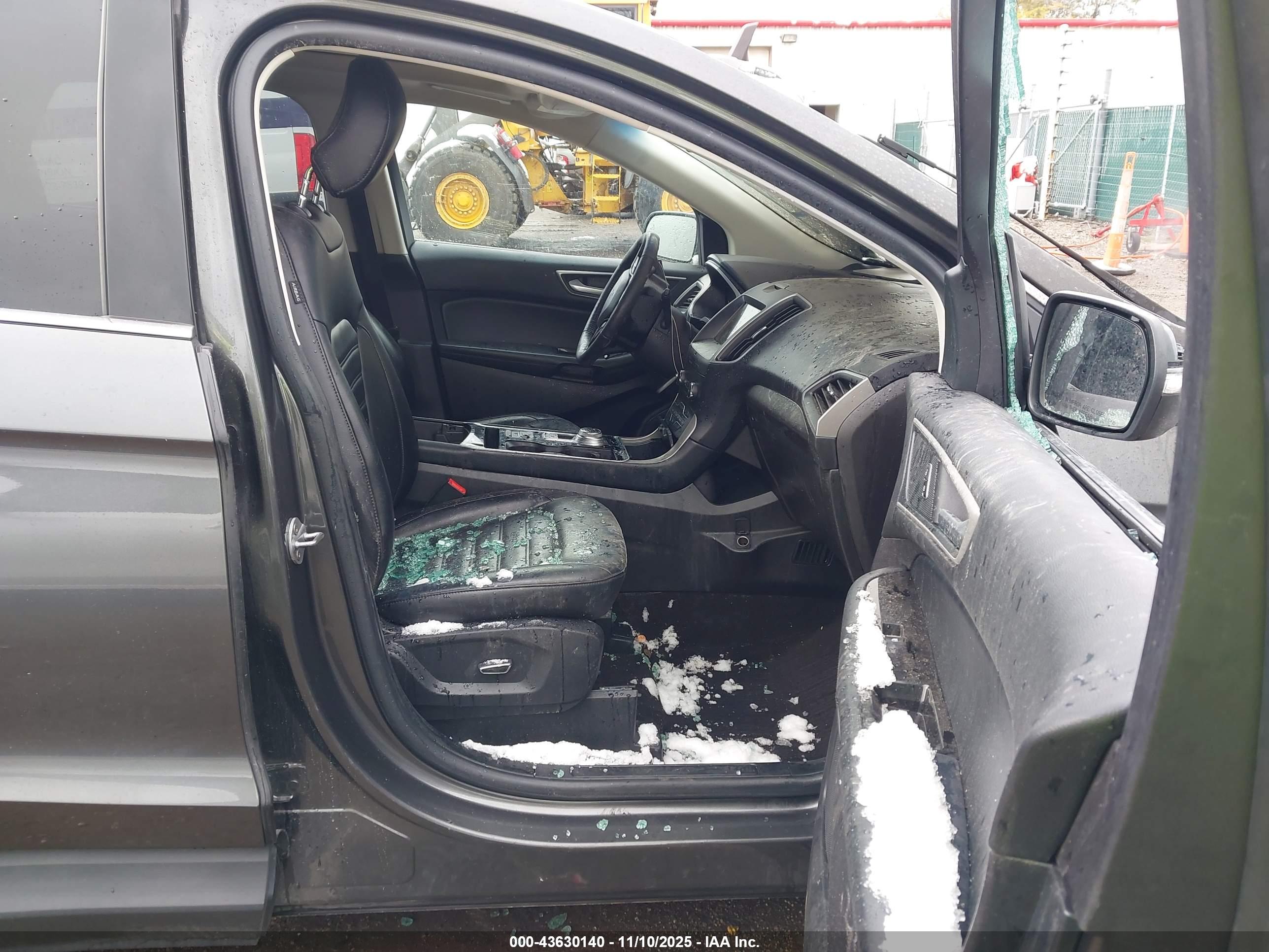 FORD EDGE image 5