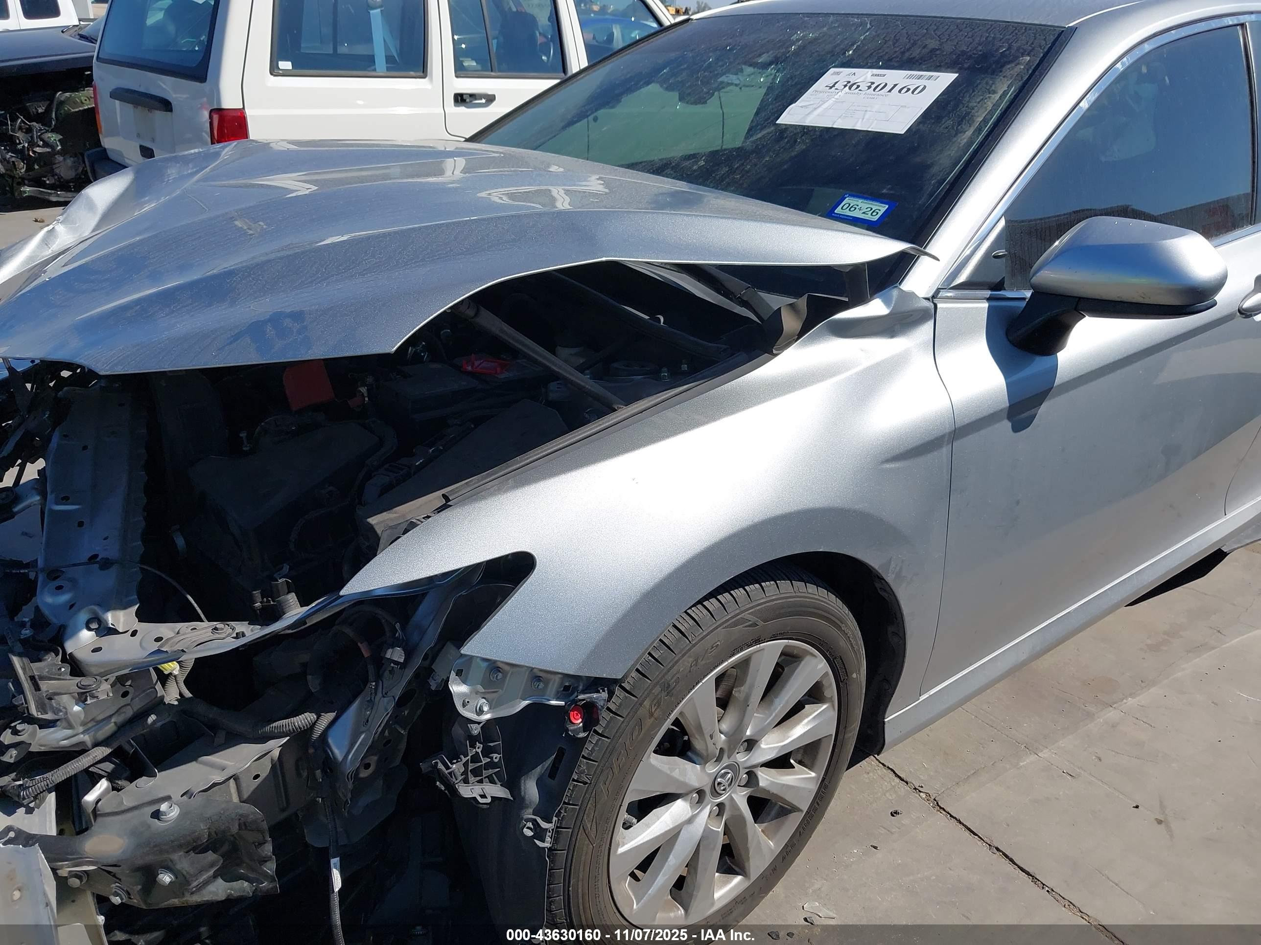 TOYOTA CAMRY image 6