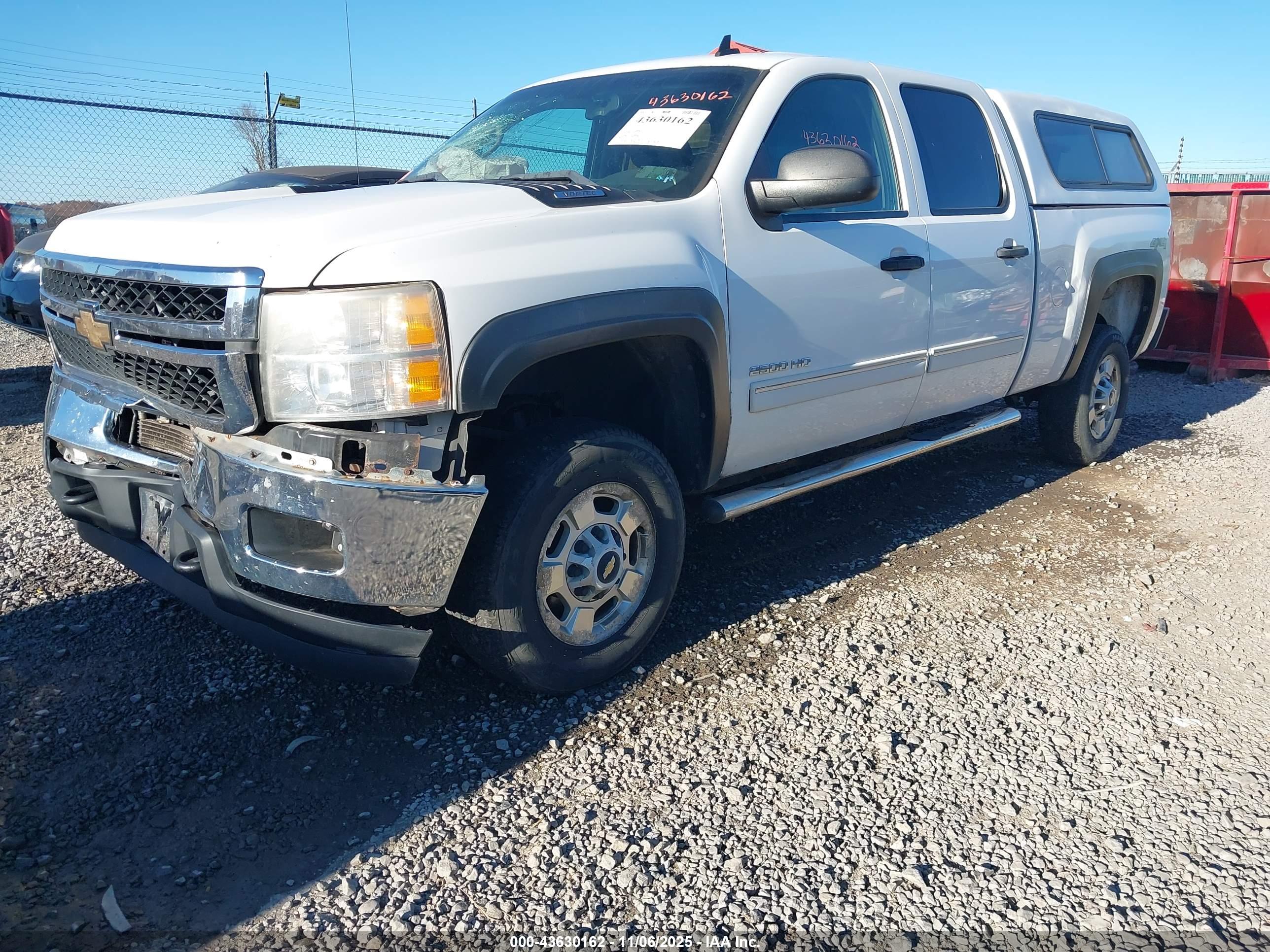 CHEVROLET SILVERADO image 2