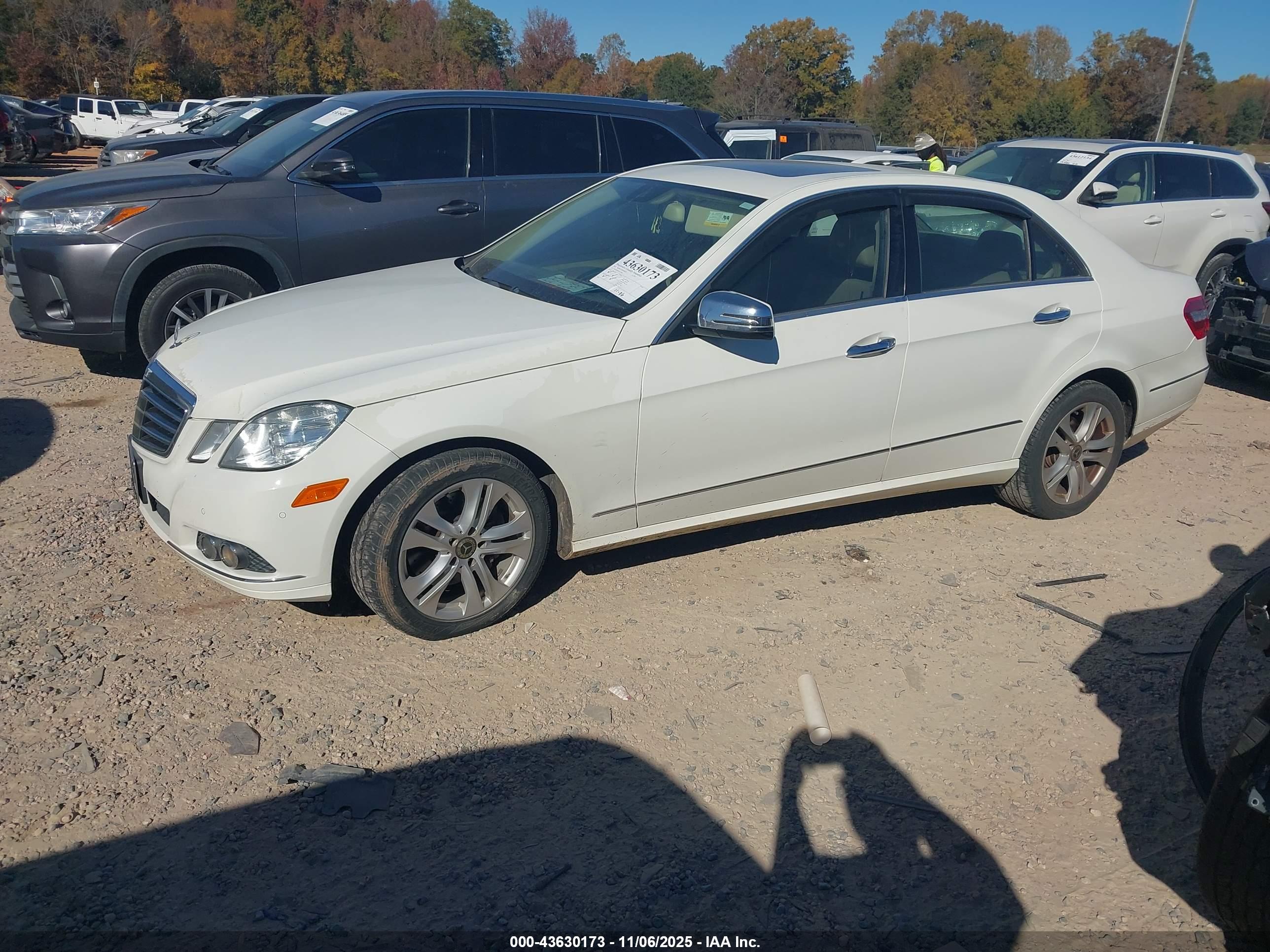 MERCEDES-BENZ E image 2