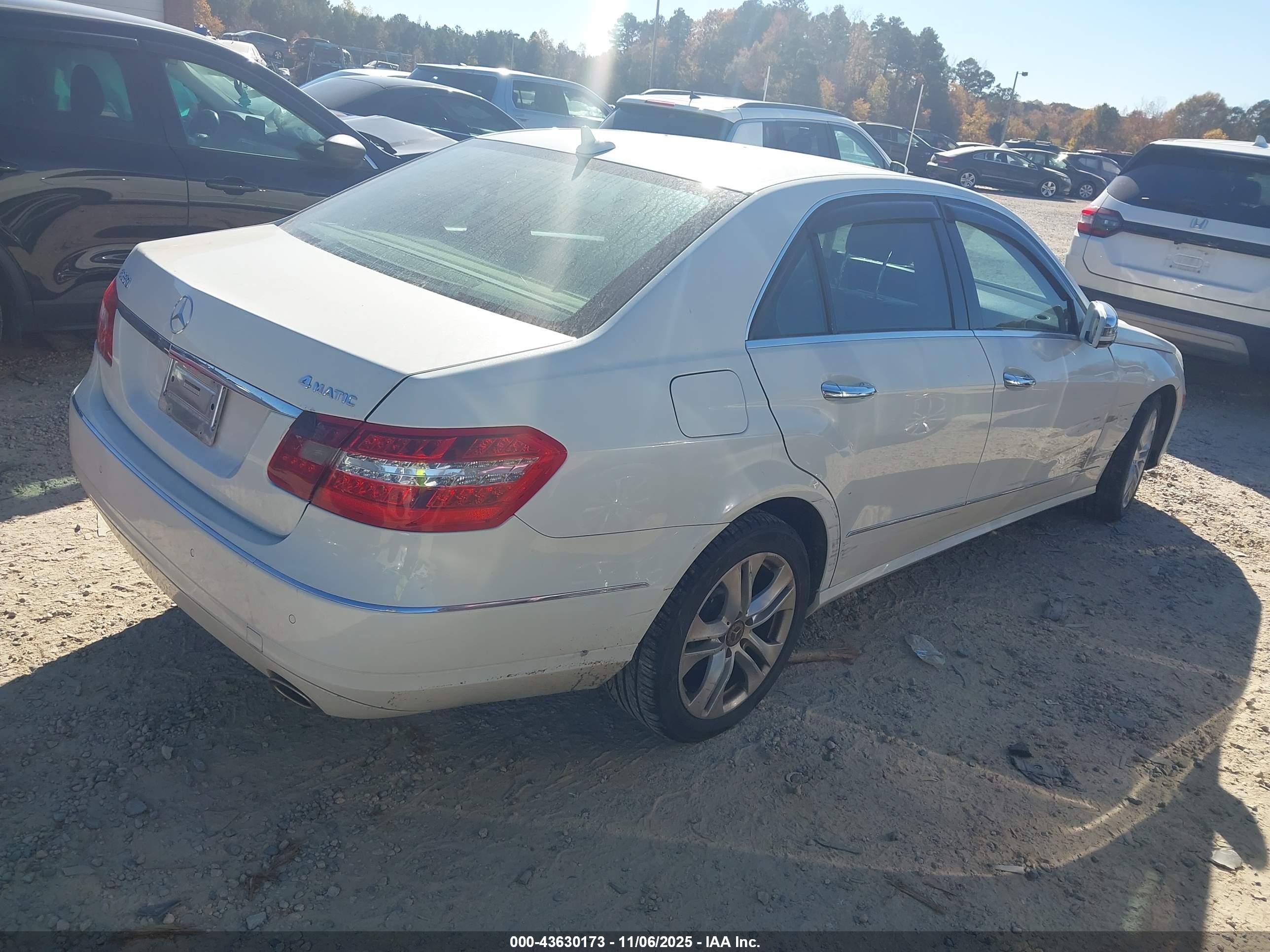 MERCEDES-BENZ E image 4