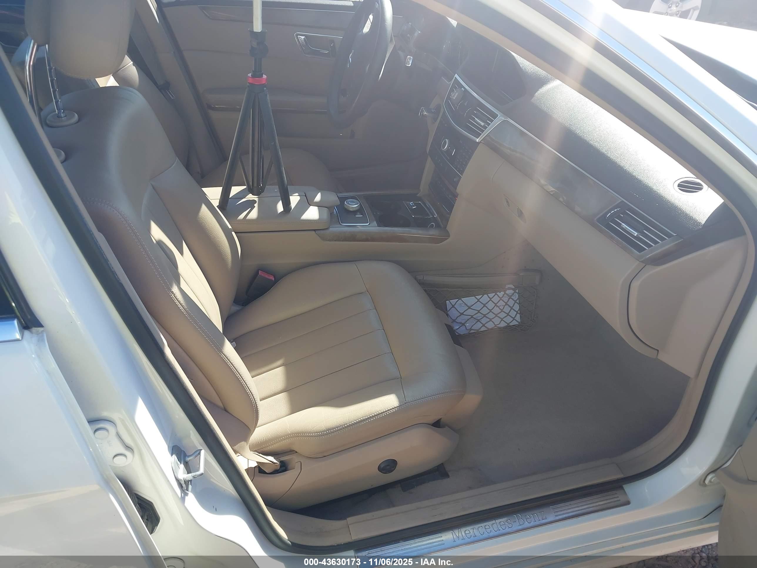 MERCEDES-BENZ E image 5