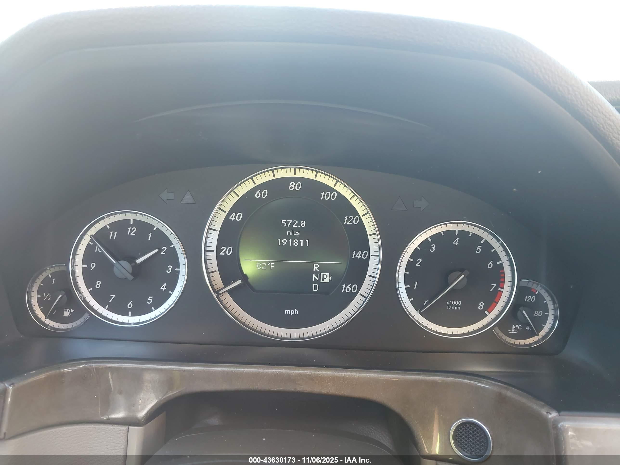 MERCEDES-BENZ E image 7