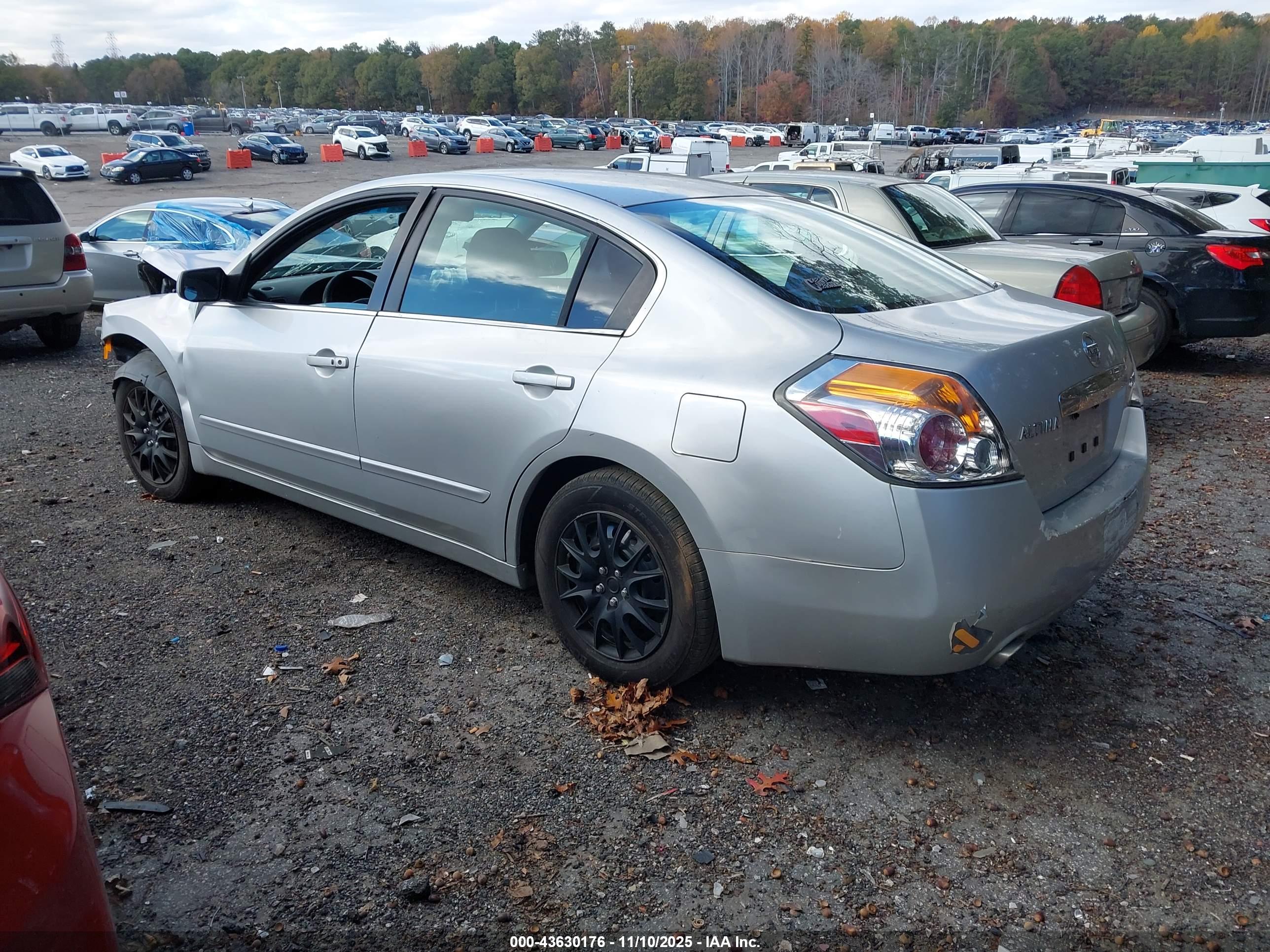 NISSAN ALTIMA image 3