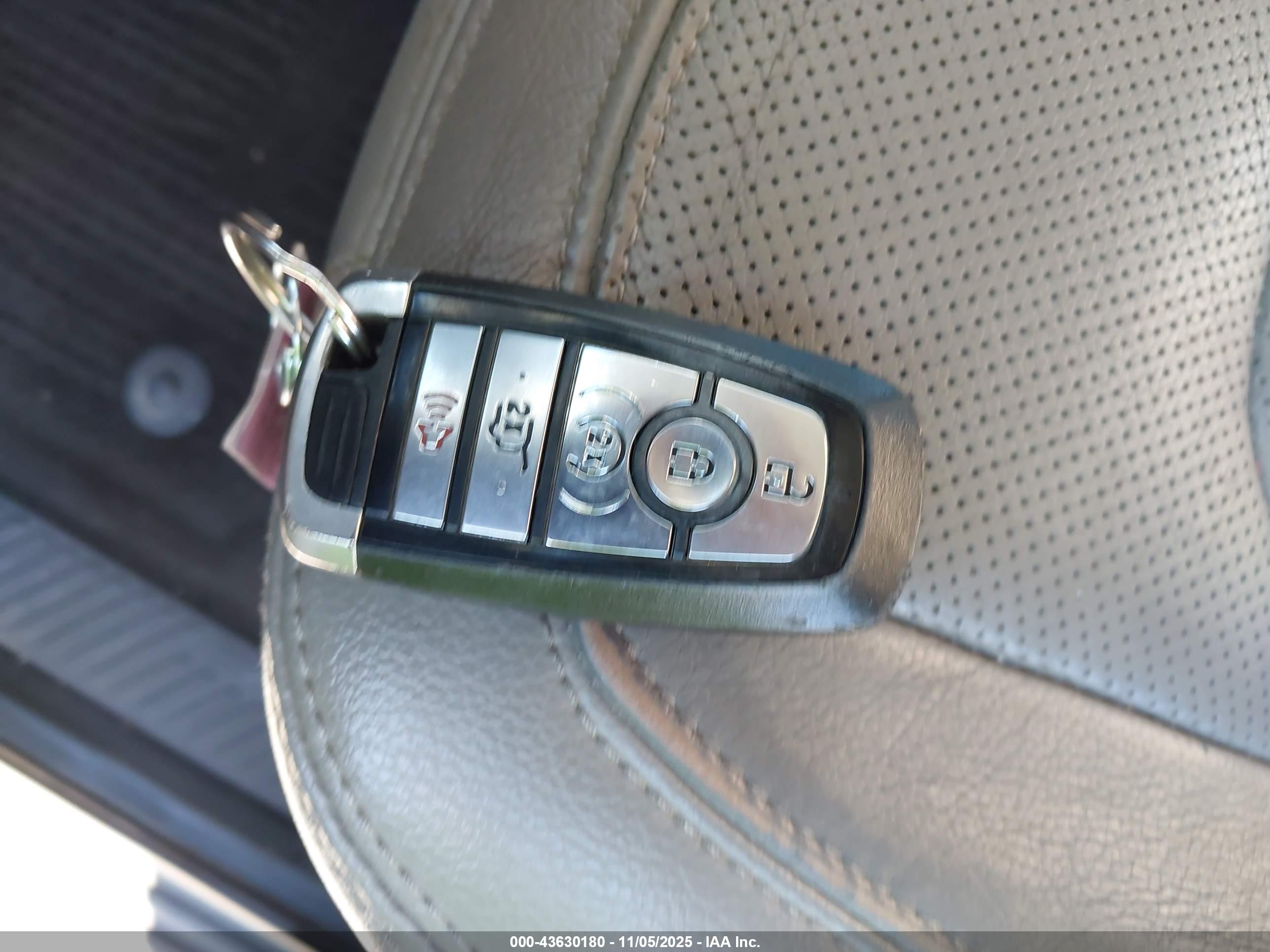 FORD EXPEDITION image 11