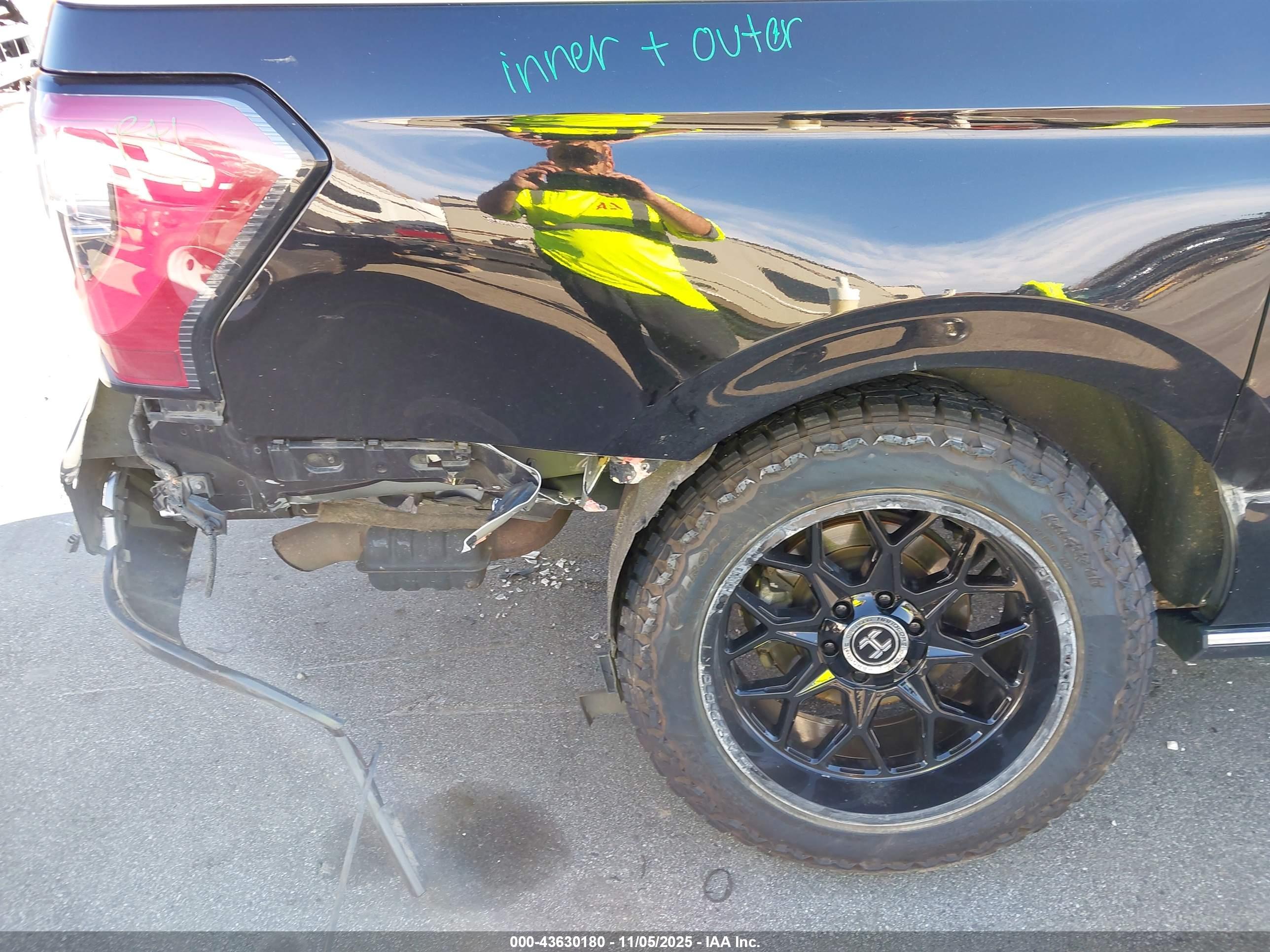 FORD EXPEDITION image 6
