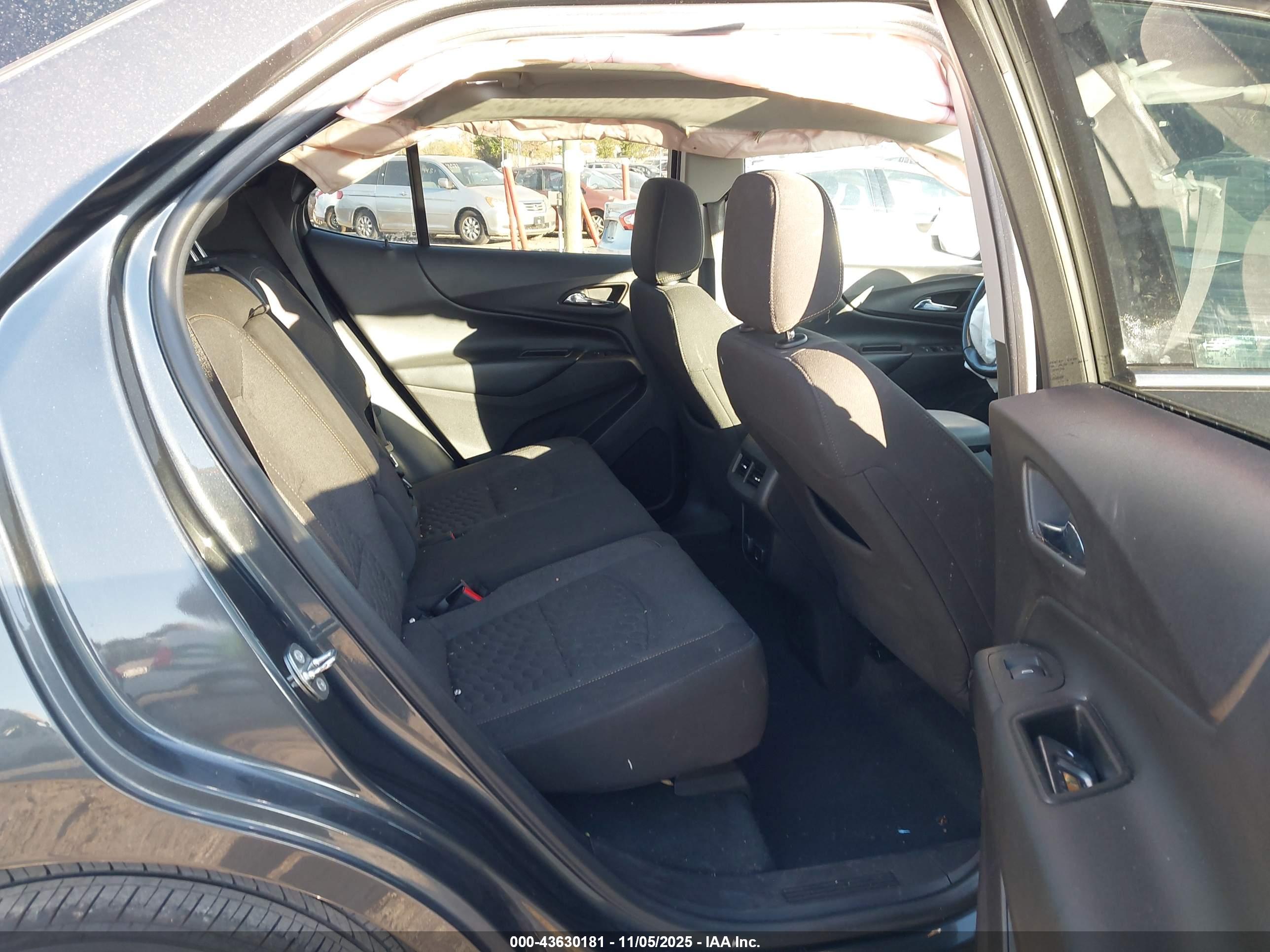 CHEVROLET EQUINOX image 8