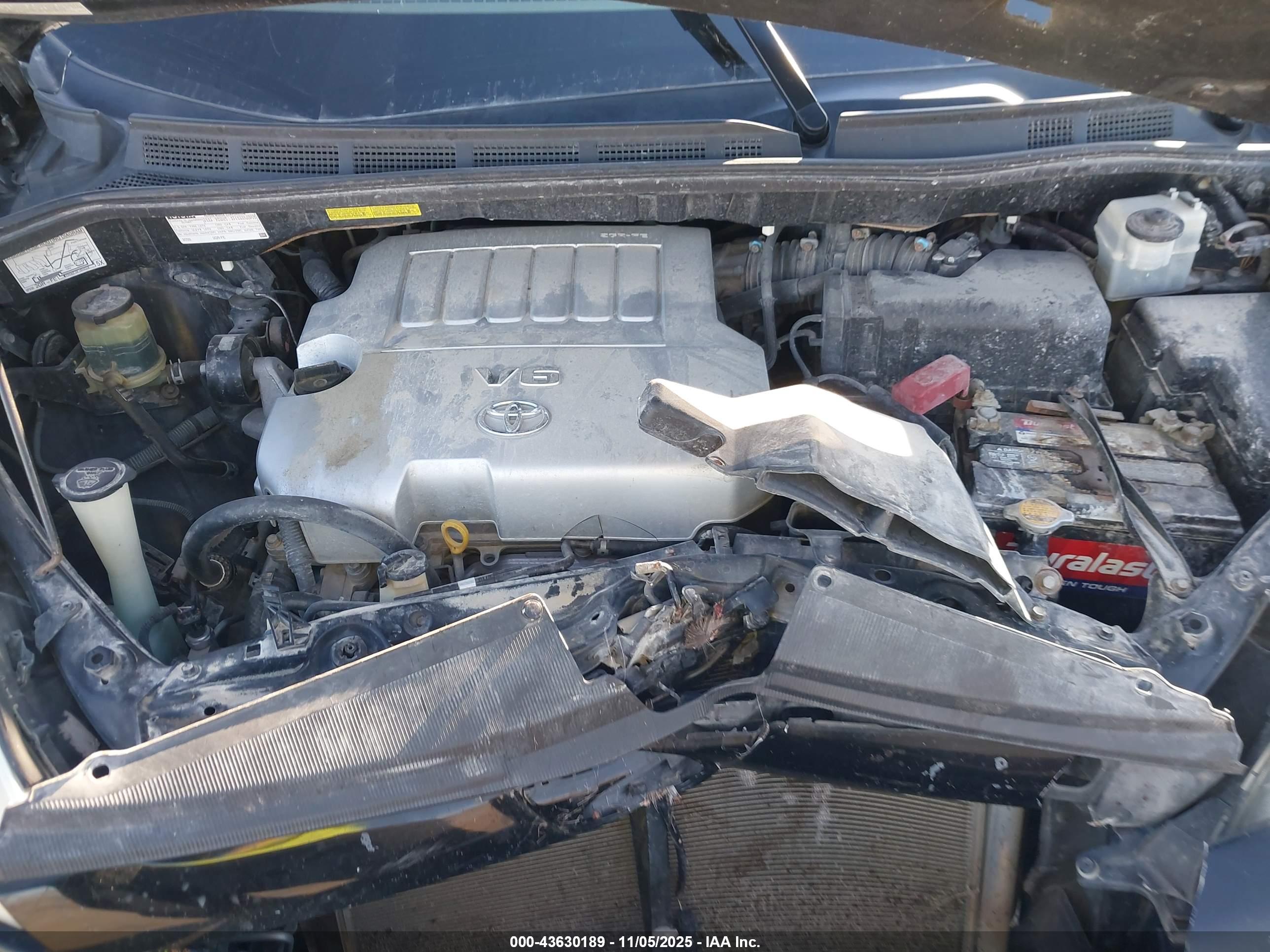 TOYOTA SIENNA image 10