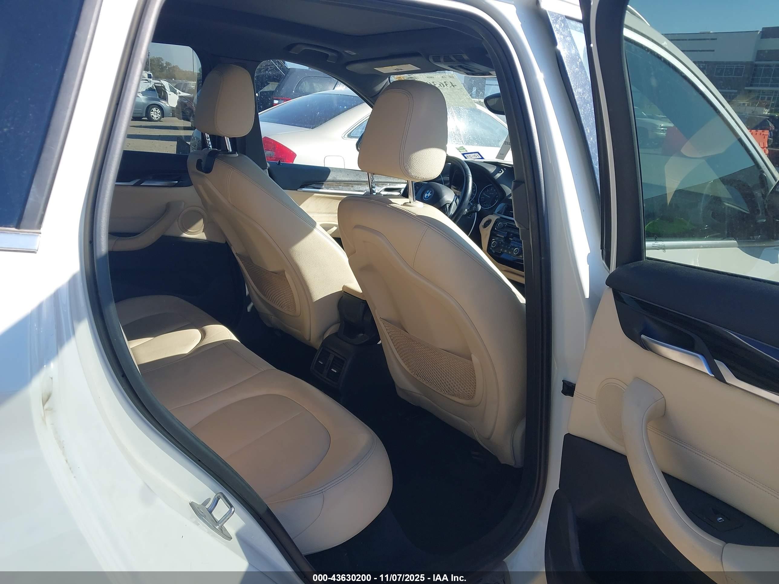 BMW X1 image 8