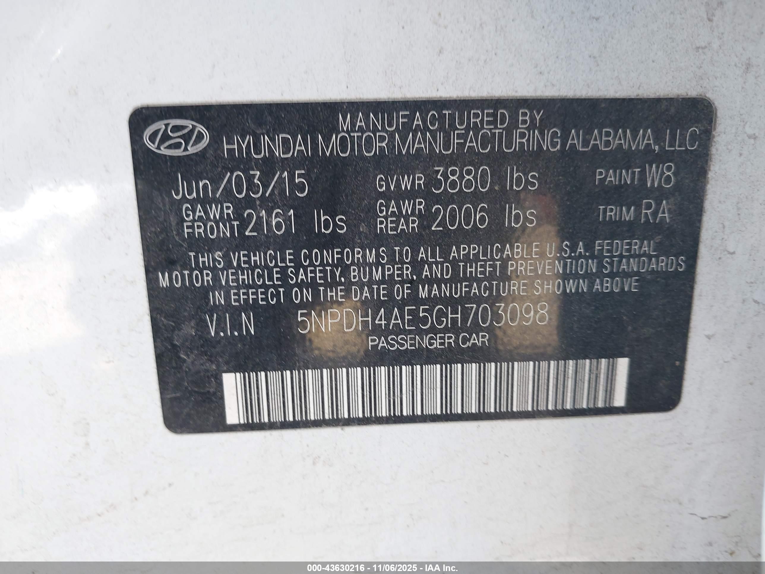 HYUNDAI ELANTRA image 9
