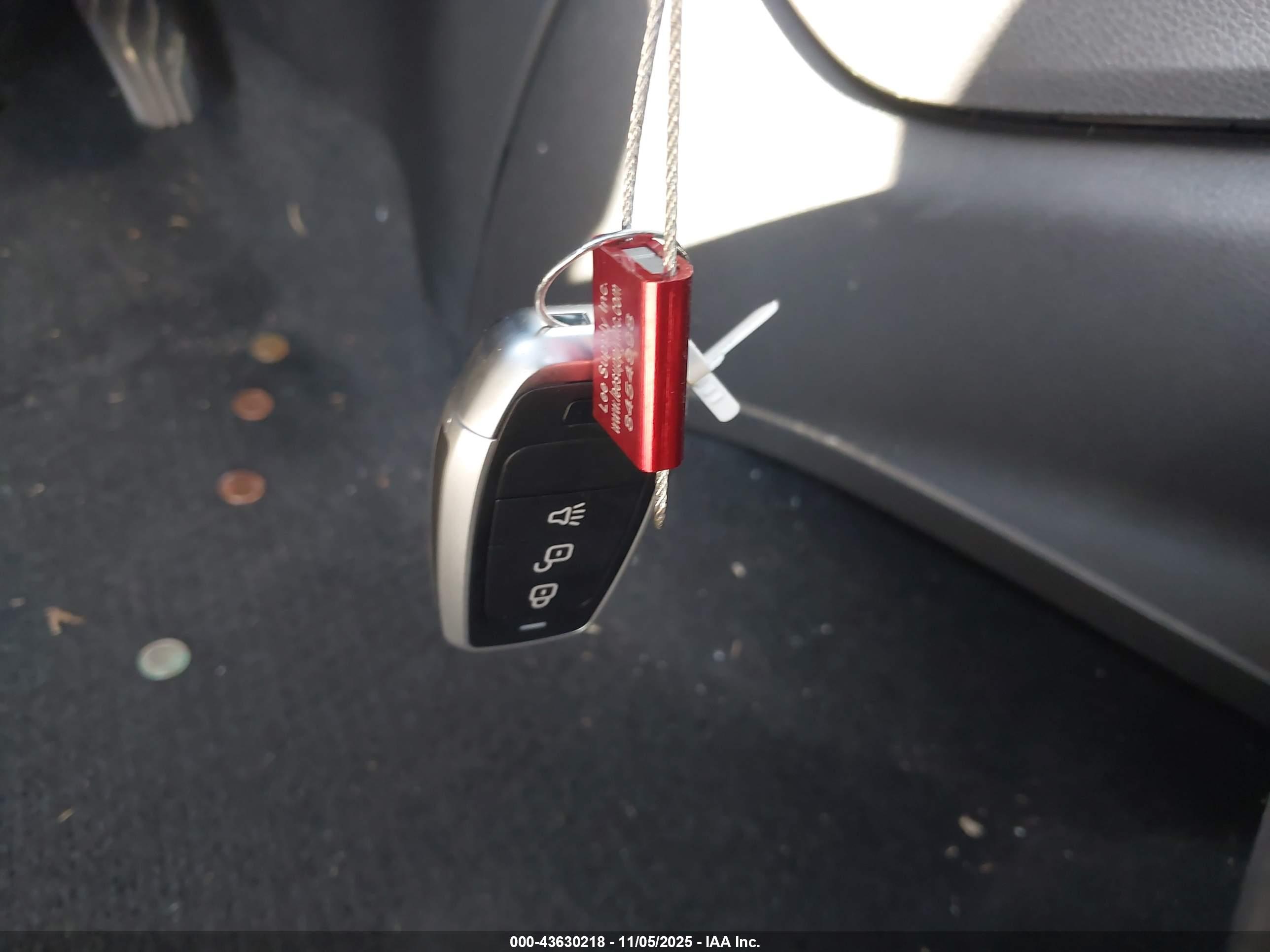 NISSAN ROGUE image 11