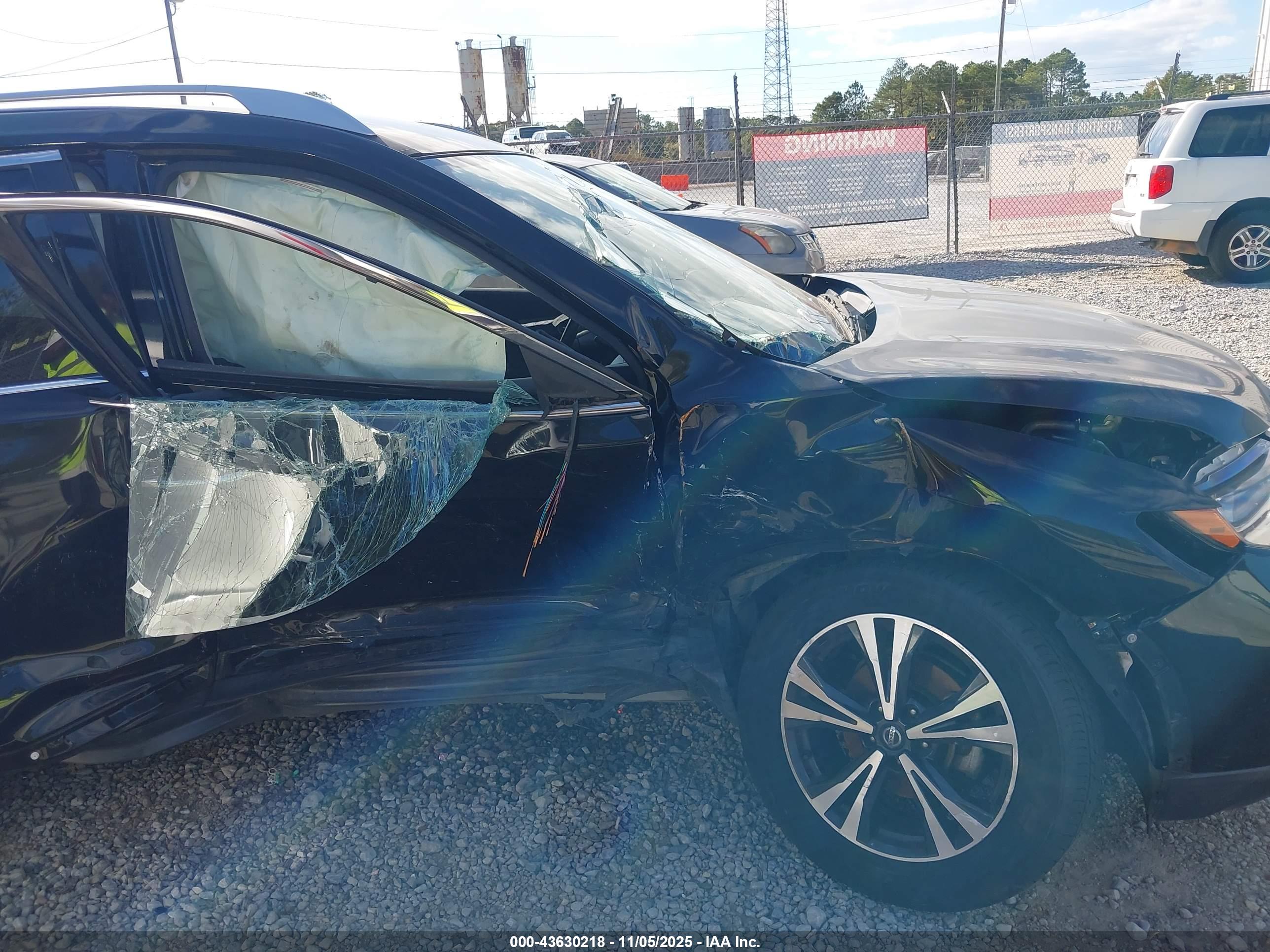 NISSAN ROGUE image 6