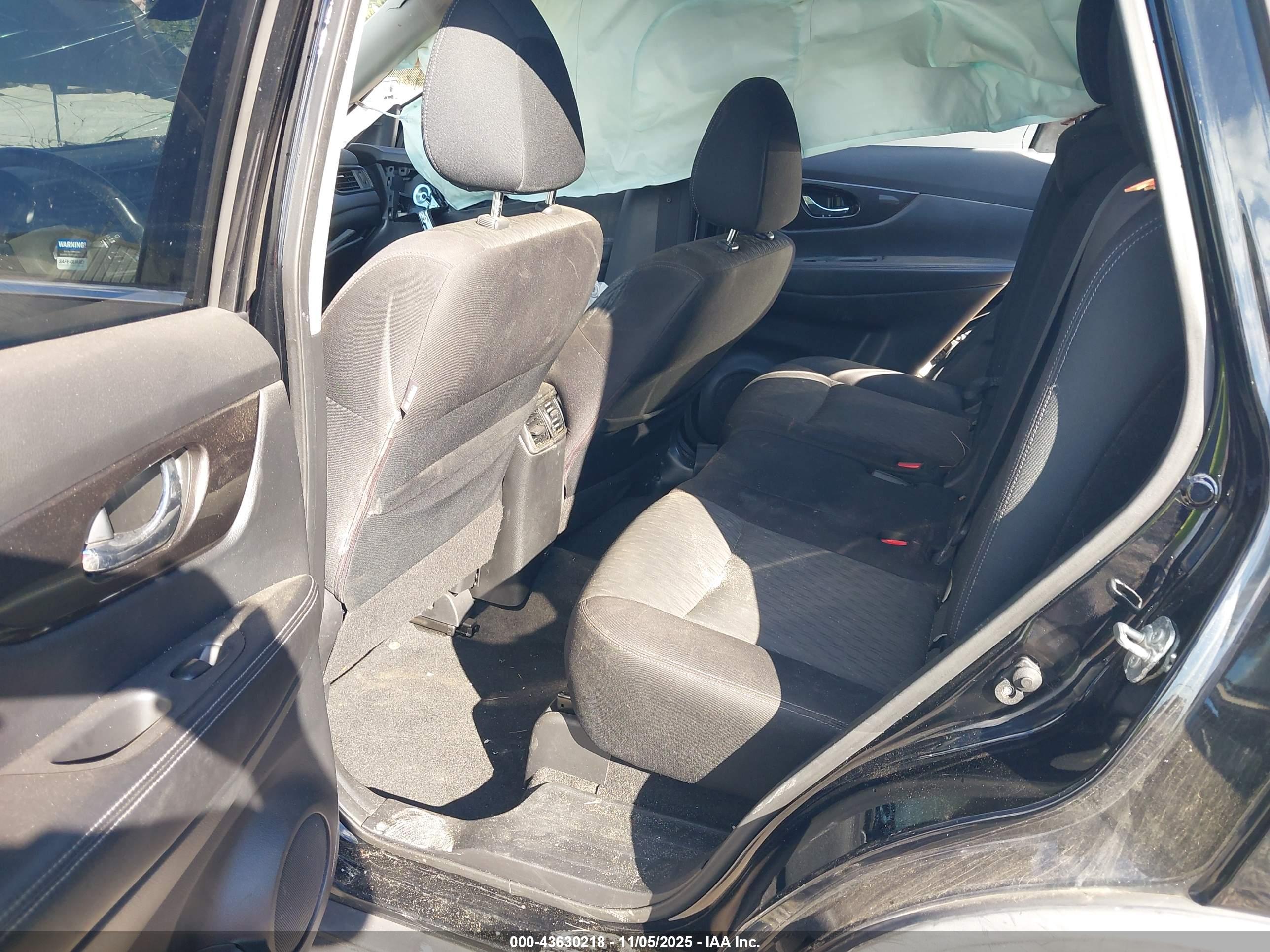 NISSAN ROGUE image 8