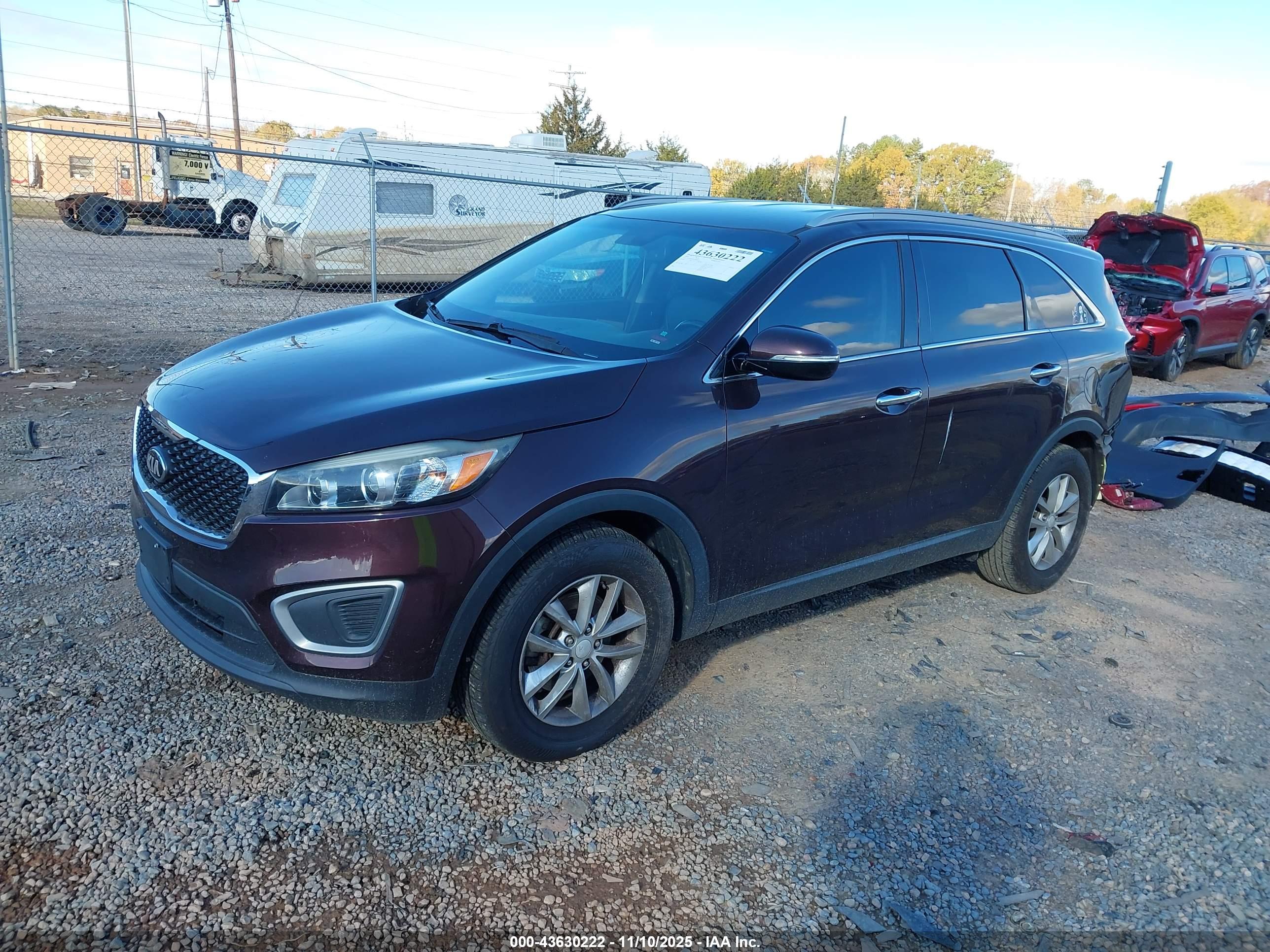 KIA SORENTO image 2