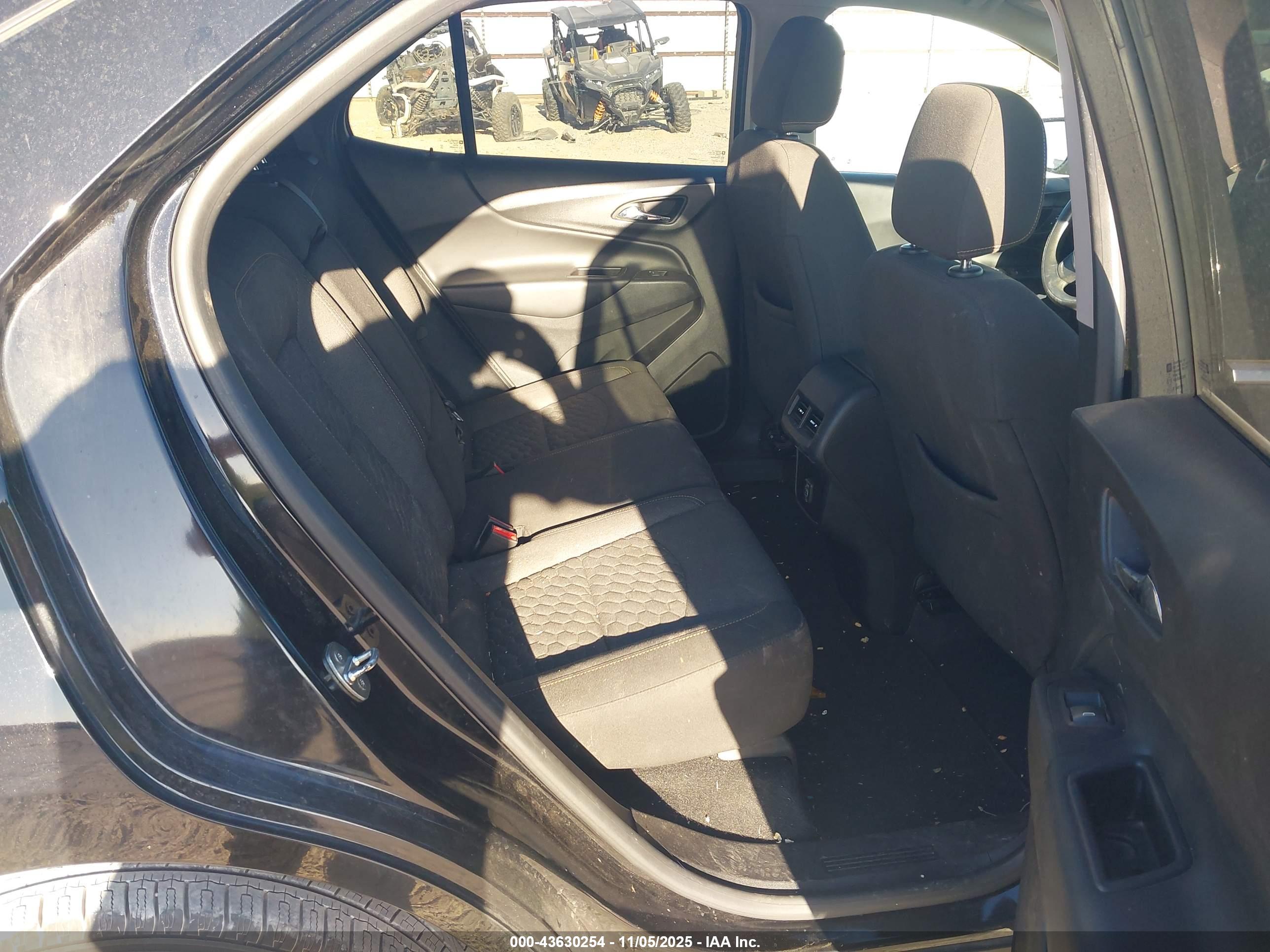 CHEVROLET EQUINOX image 8