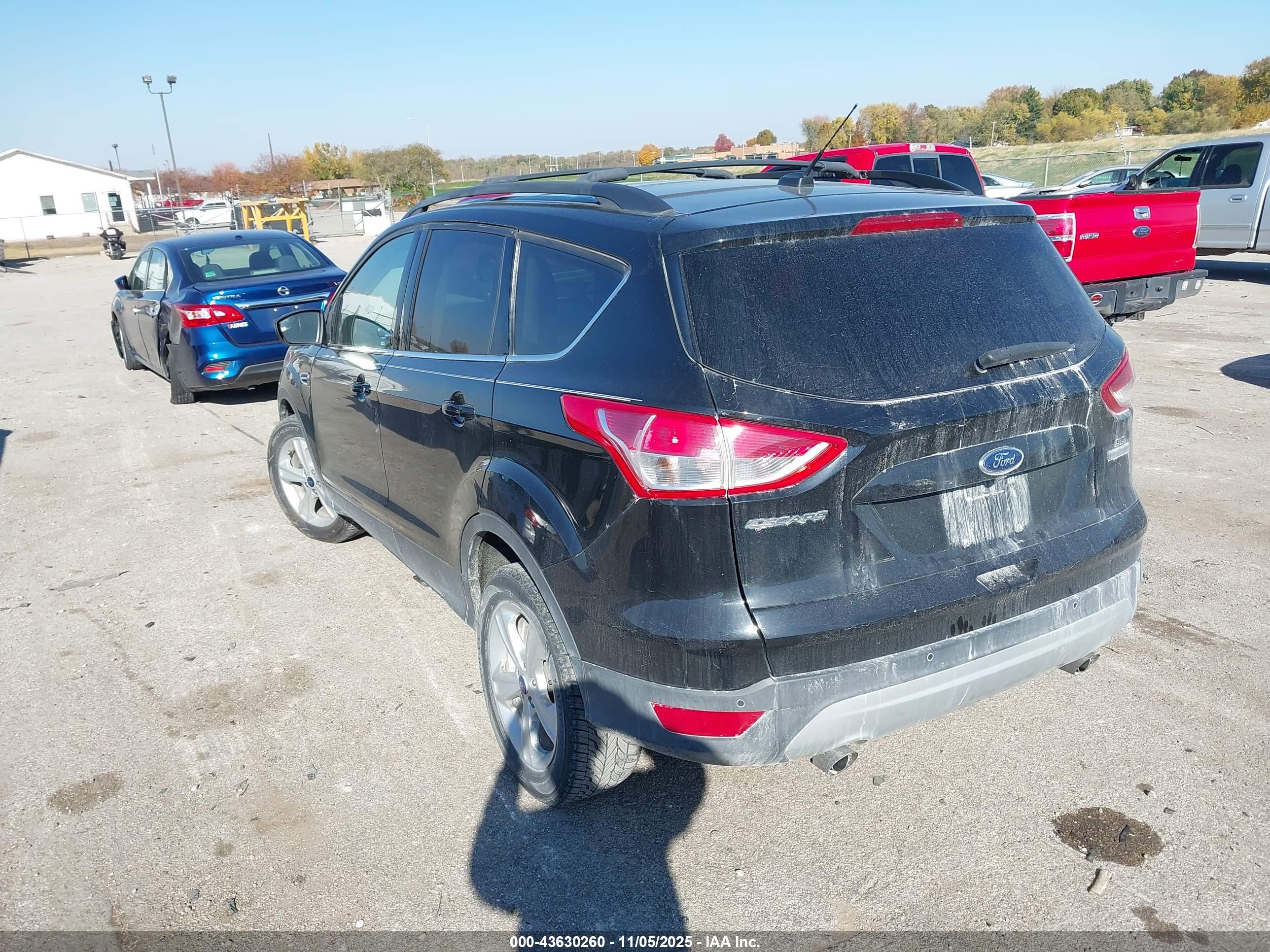 FORD ESCAPE image 3