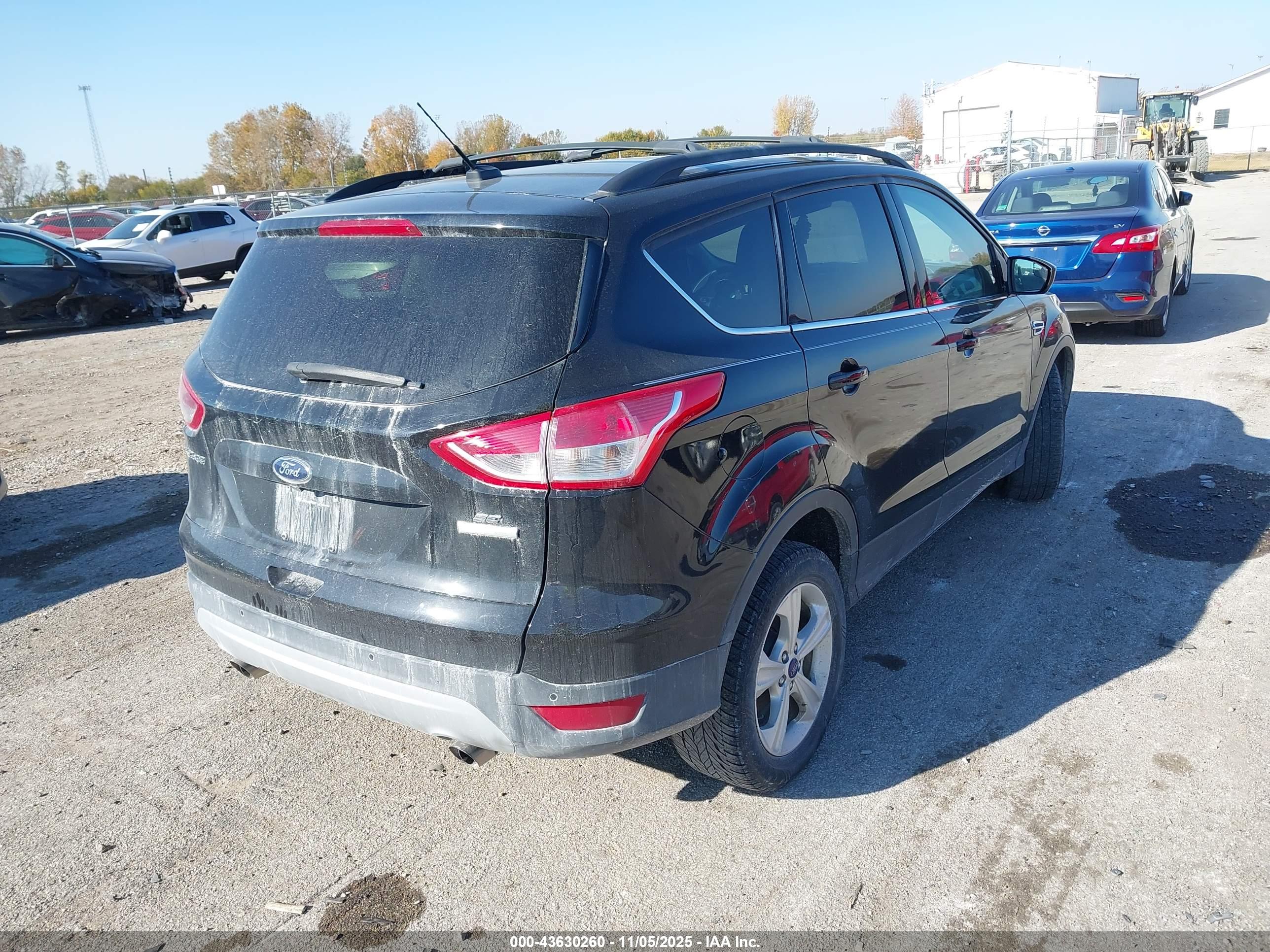 FORD ESCAPE image 4