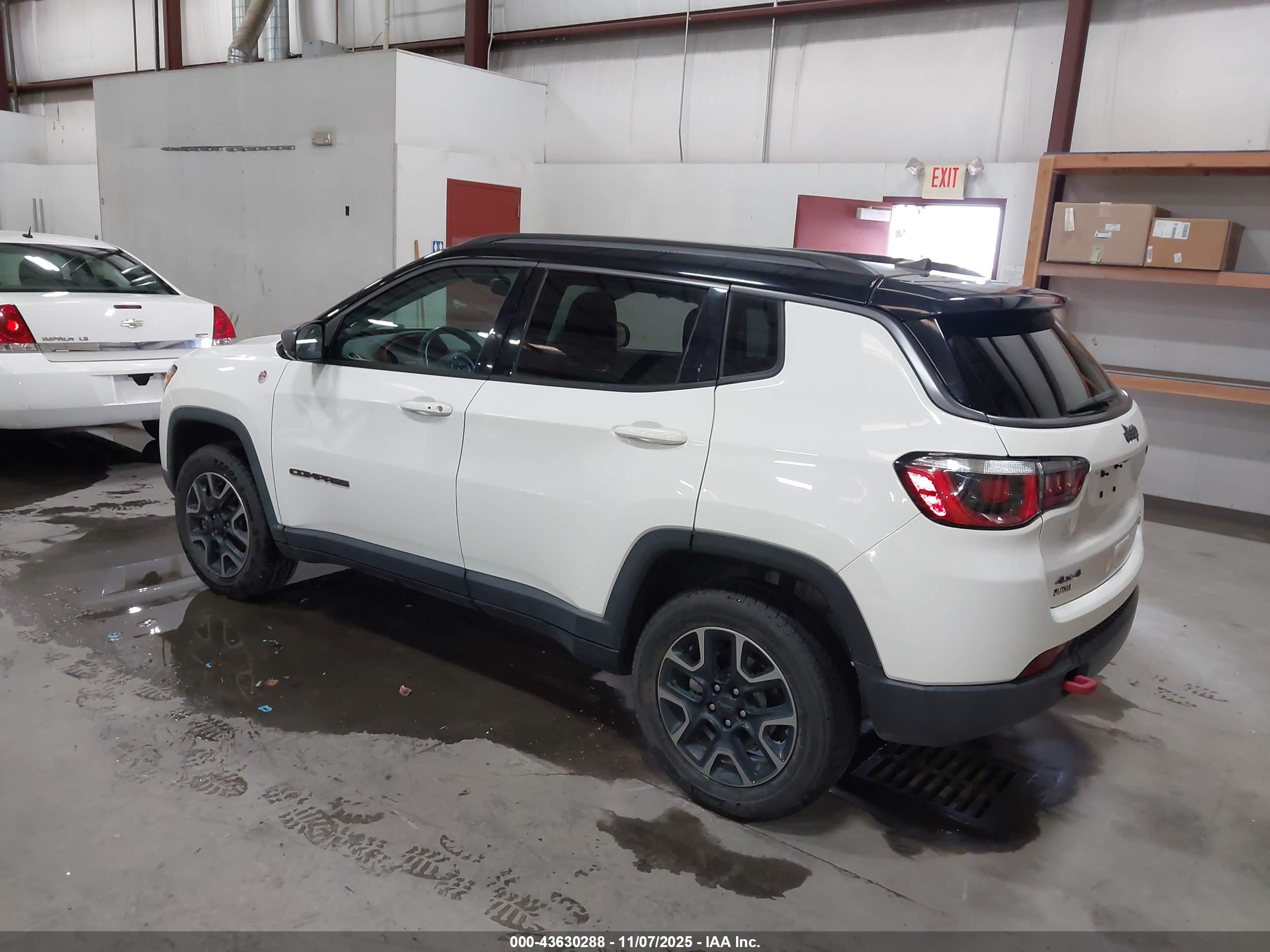 JEEP COMPASS image 3