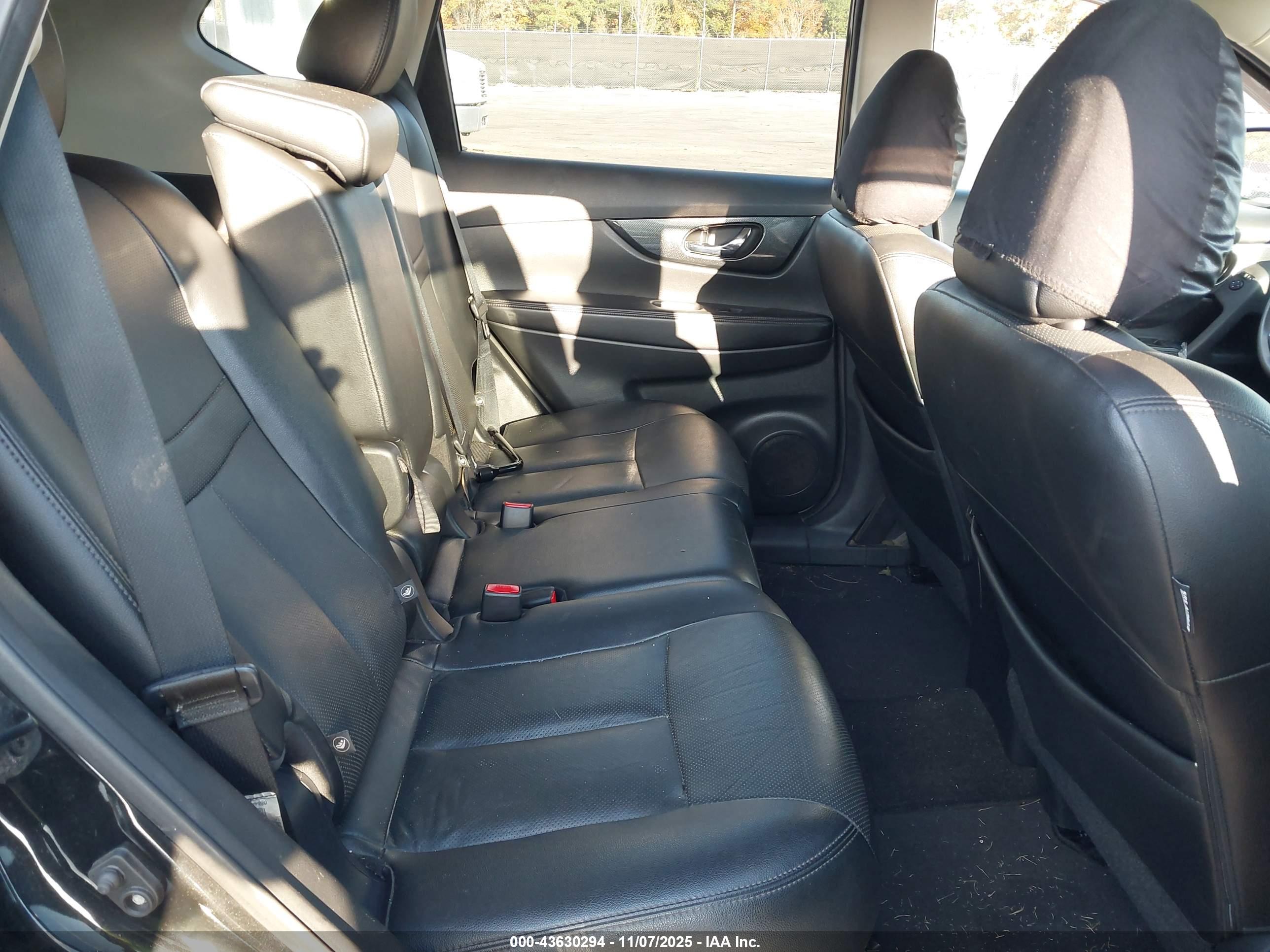 NISSAN ROGUE image 8