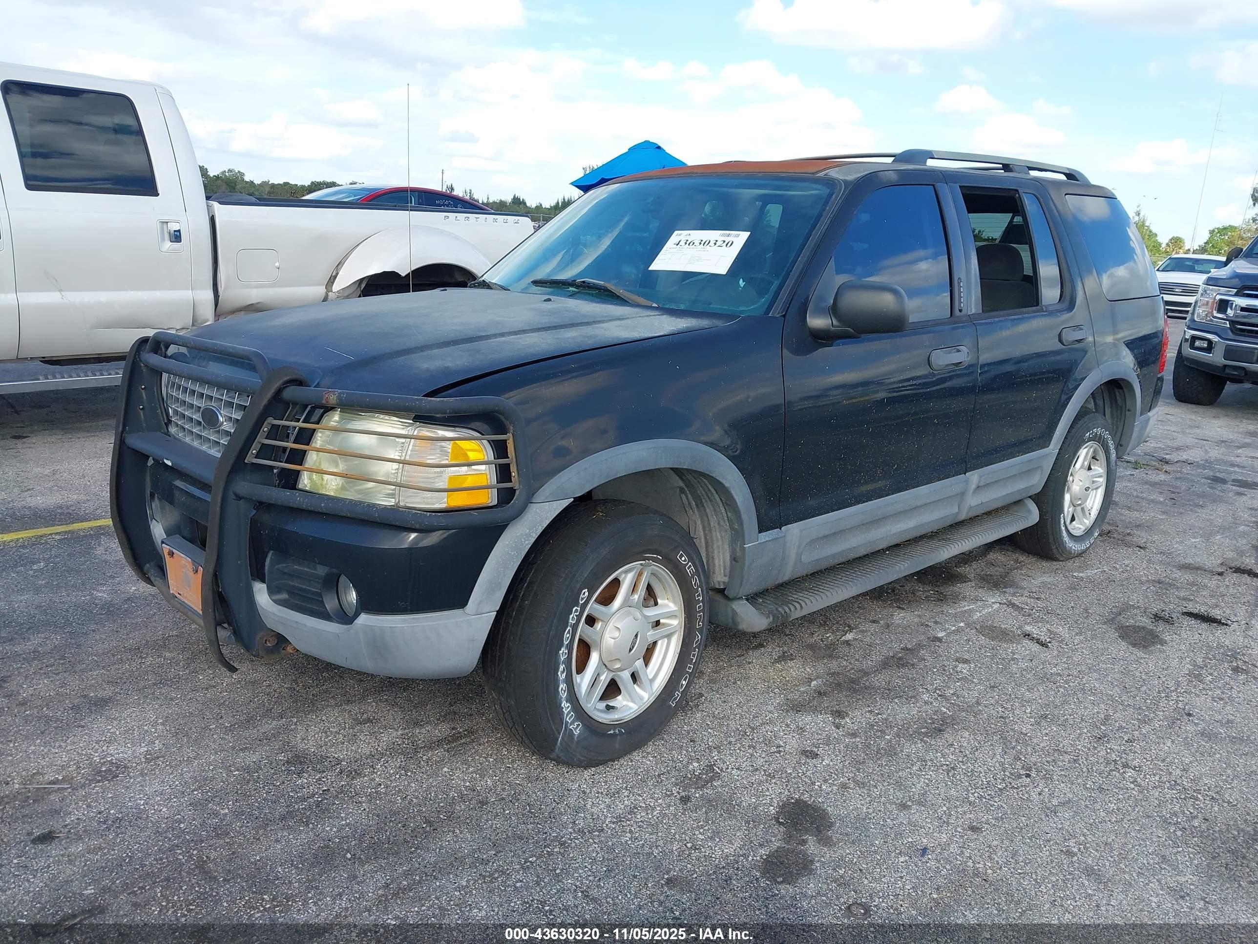 FORD EXPLORER image 2