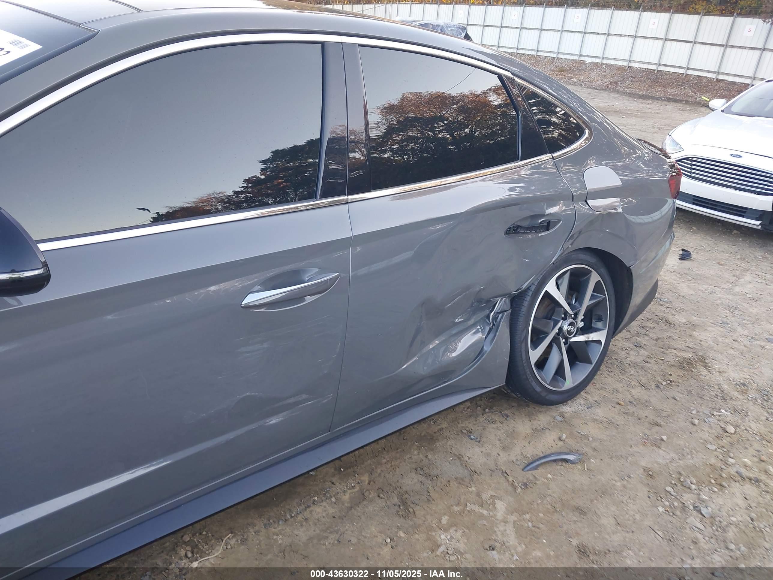 HYUNDAI SONATA image 6