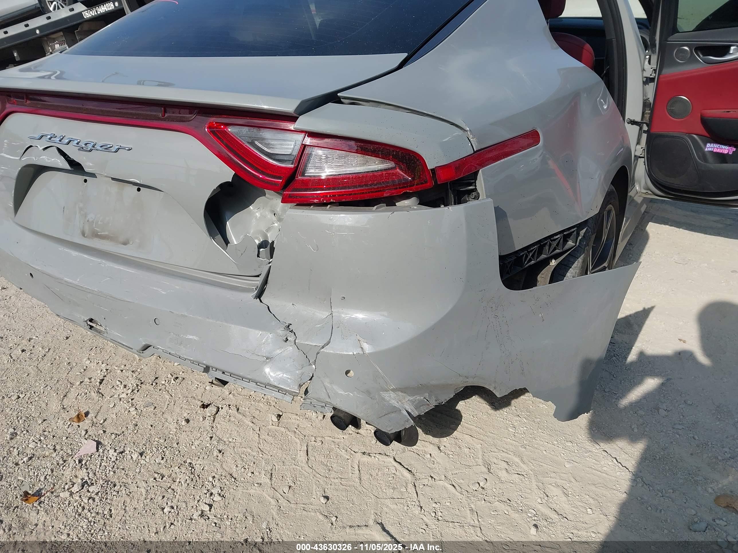 KIA STINGER image 6