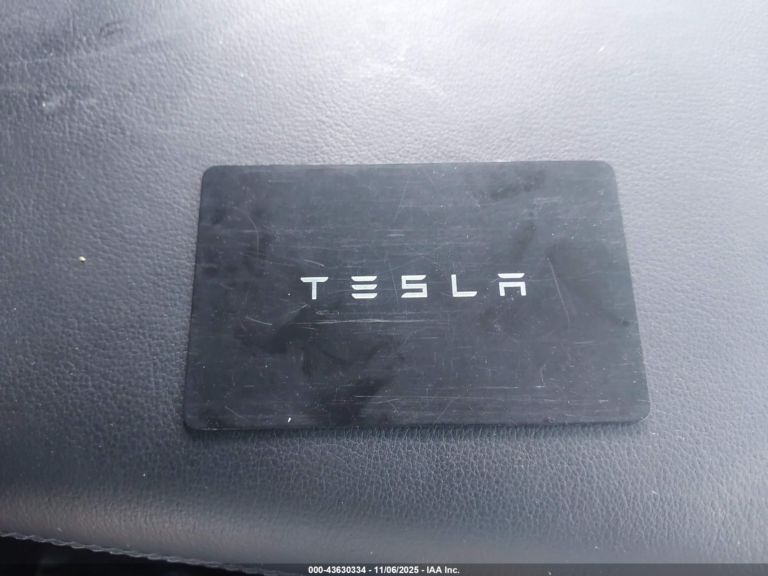 TESLA MODEL image 11