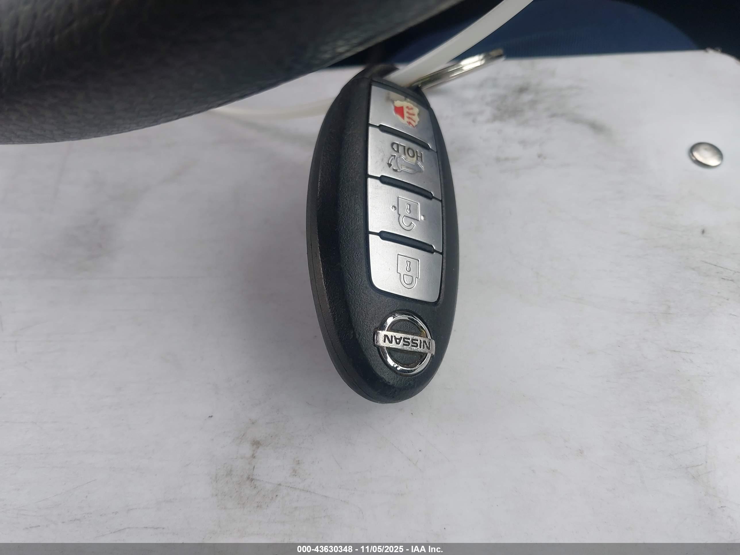 NISSAN ROGUE image 11
