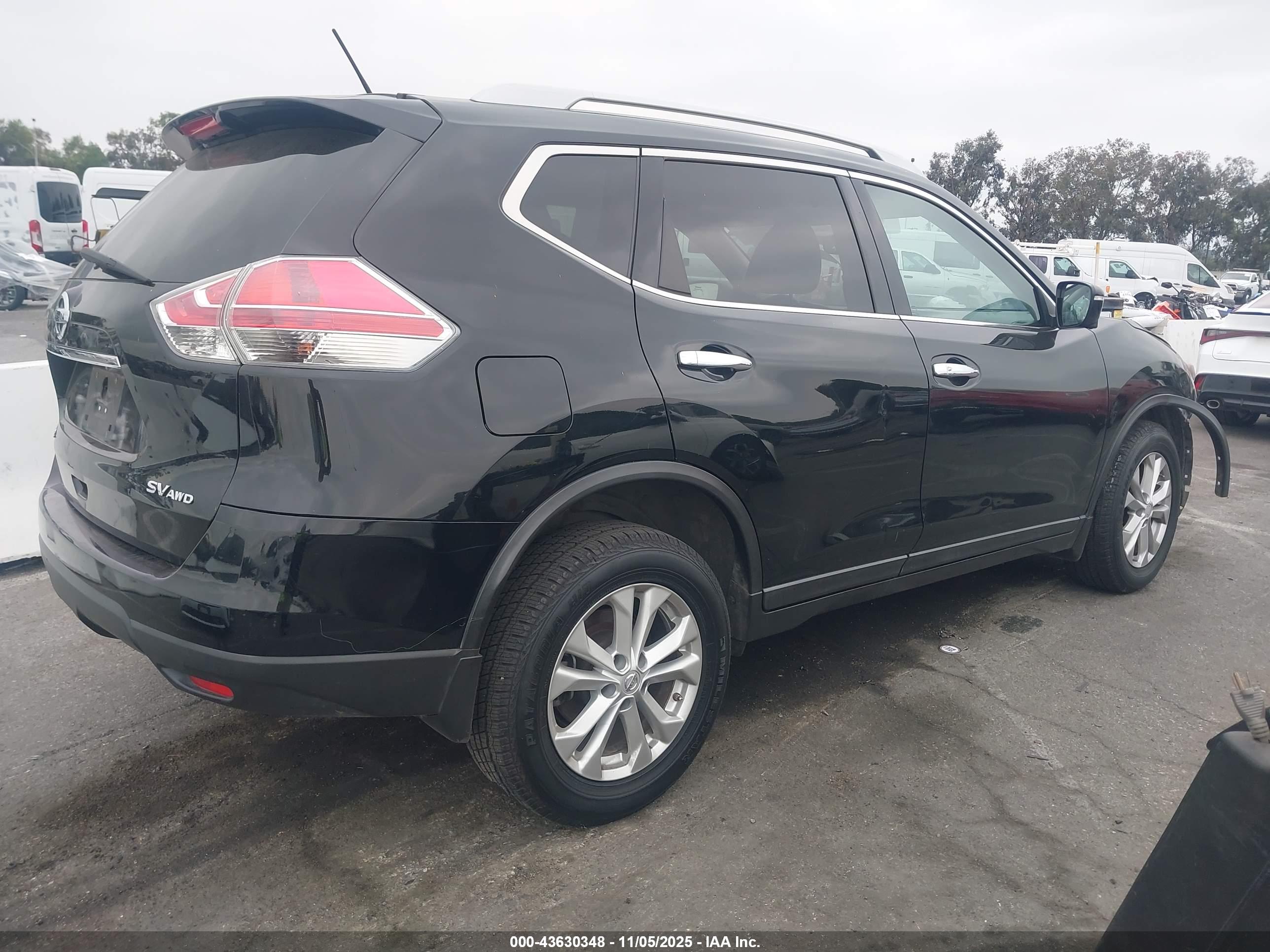 NISSAN ROGUE image 4