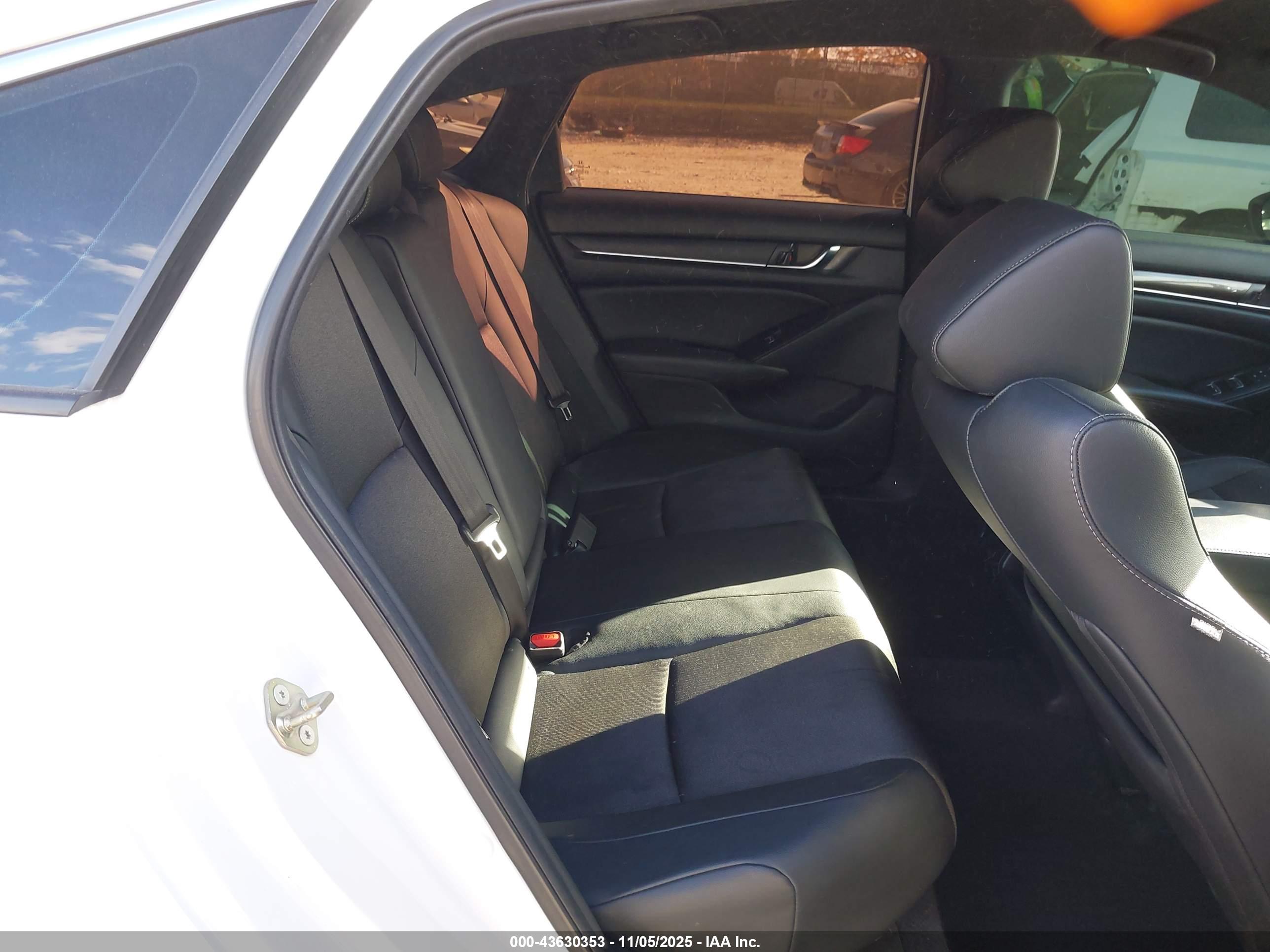 HONDA ACCORD image 8