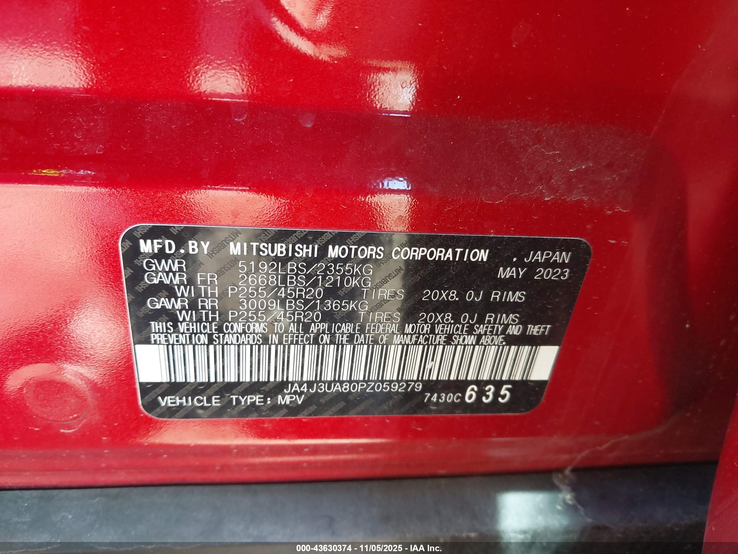 MITSUBISHI OUTLANDER image 9