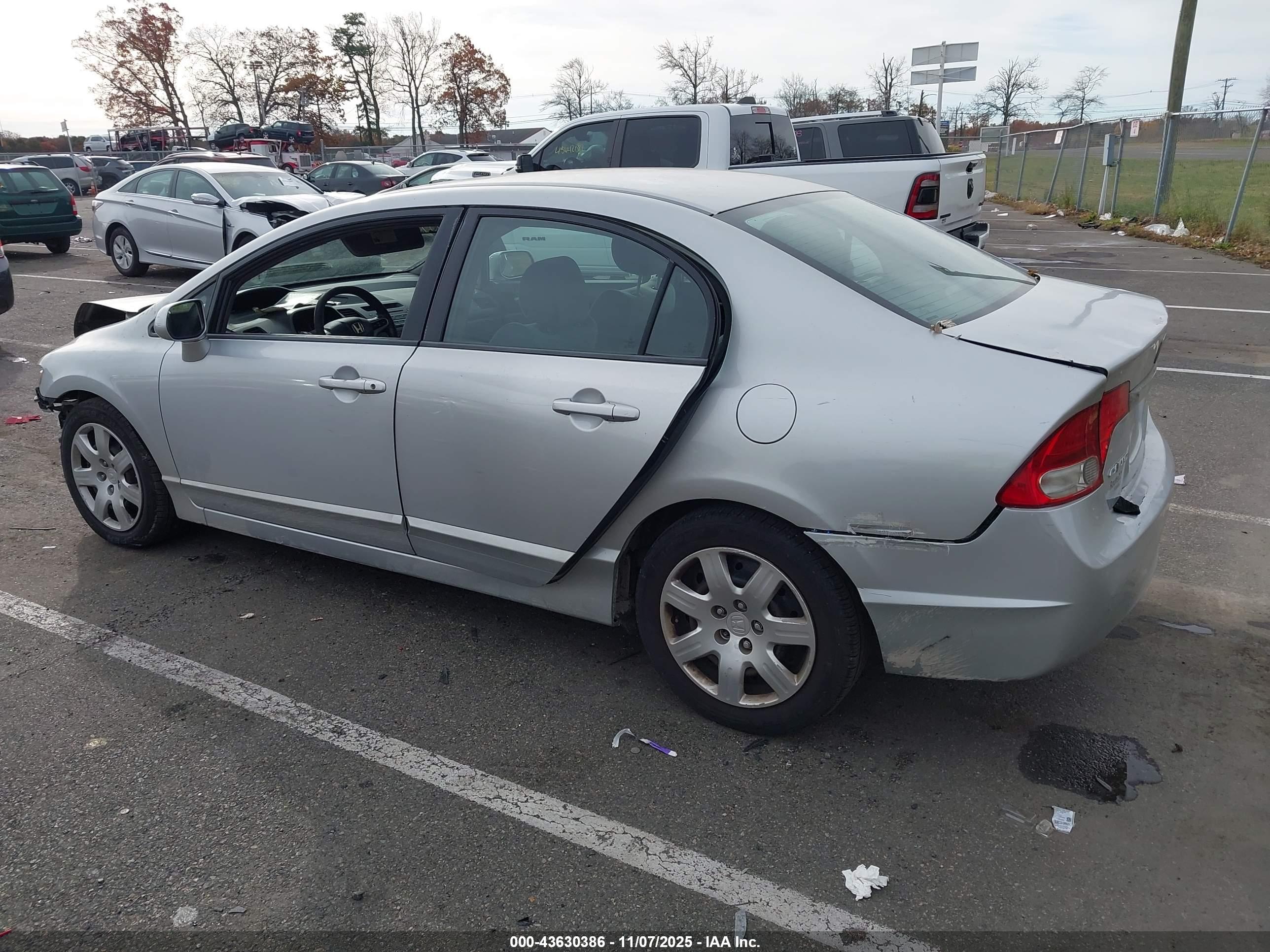 HONDA CIVIC image 3