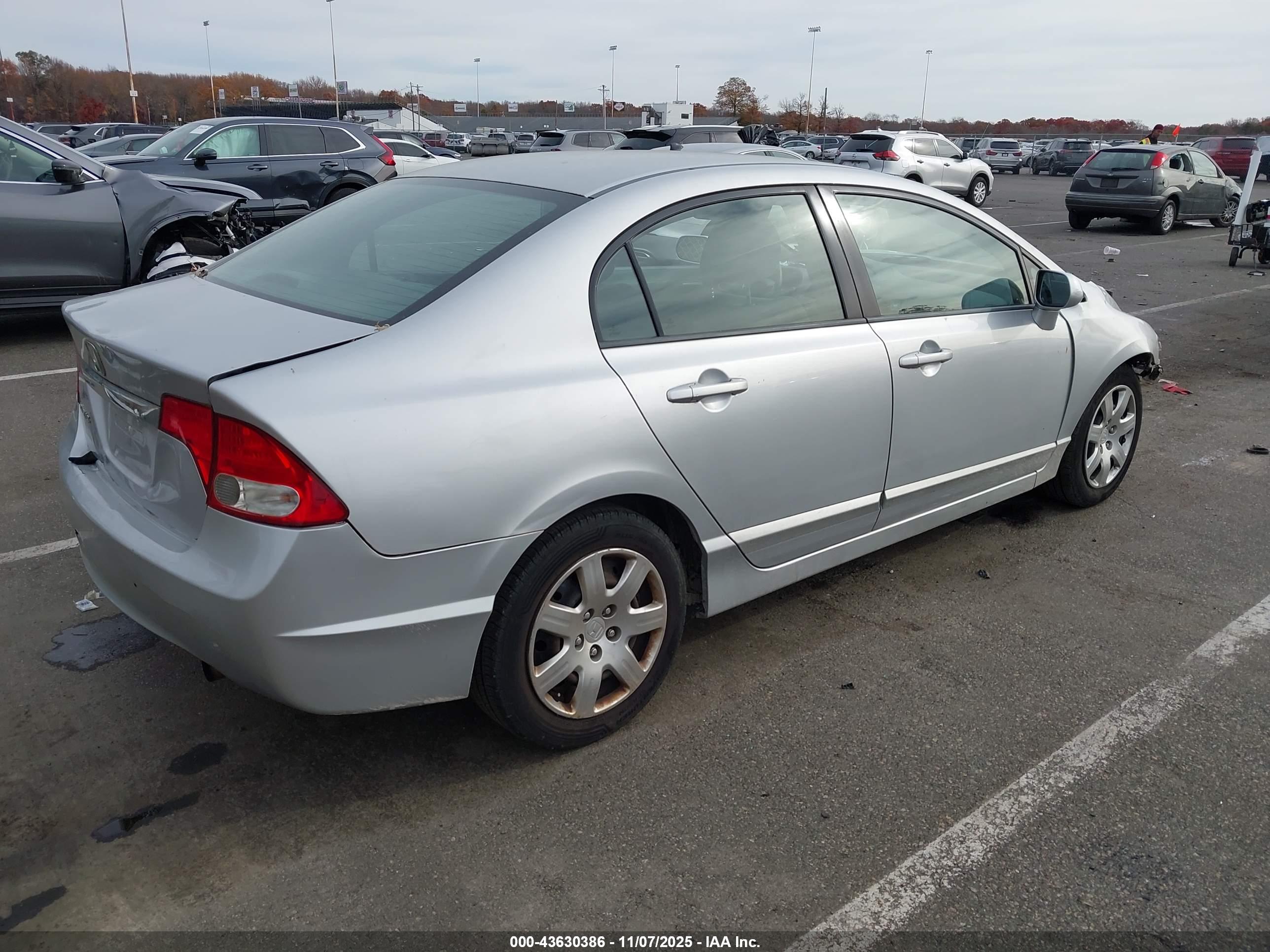 HONDA CIVIC image 4