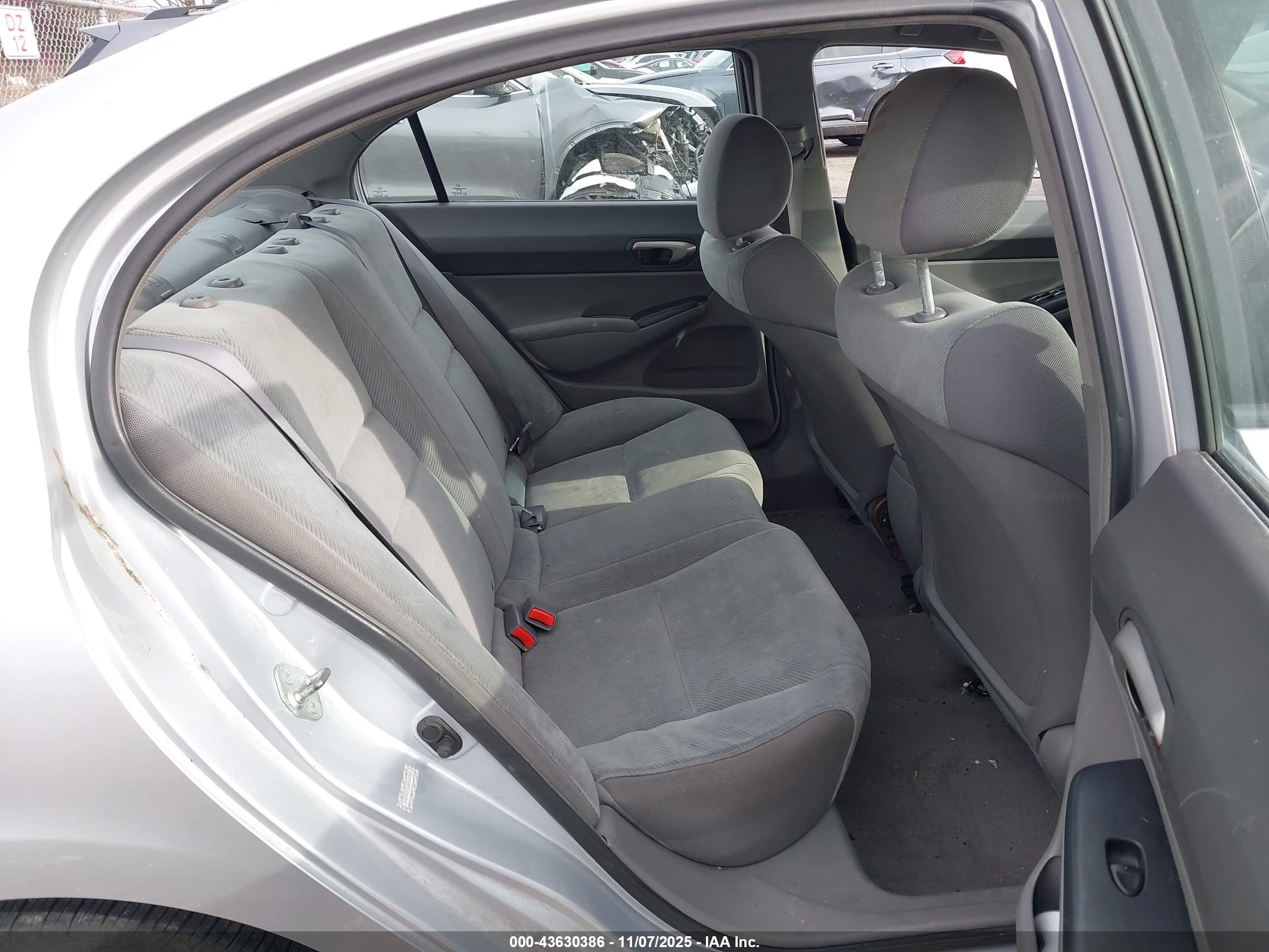 HONDA CIVIC image 8