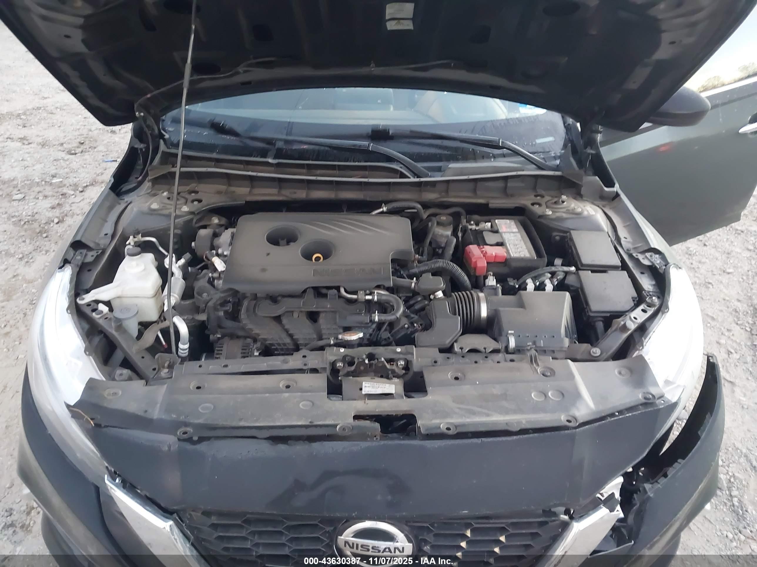NISSAN ALTIMA image 10