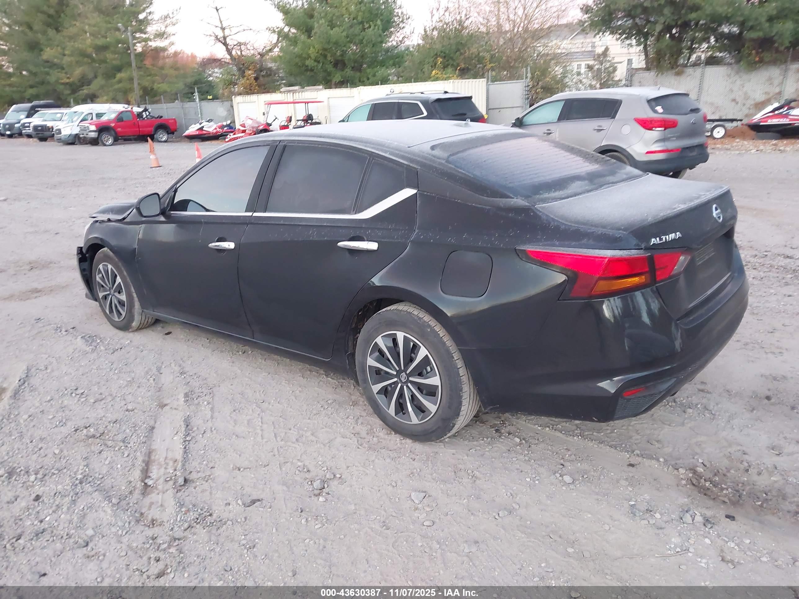 NISSAN ALTIMA image 3