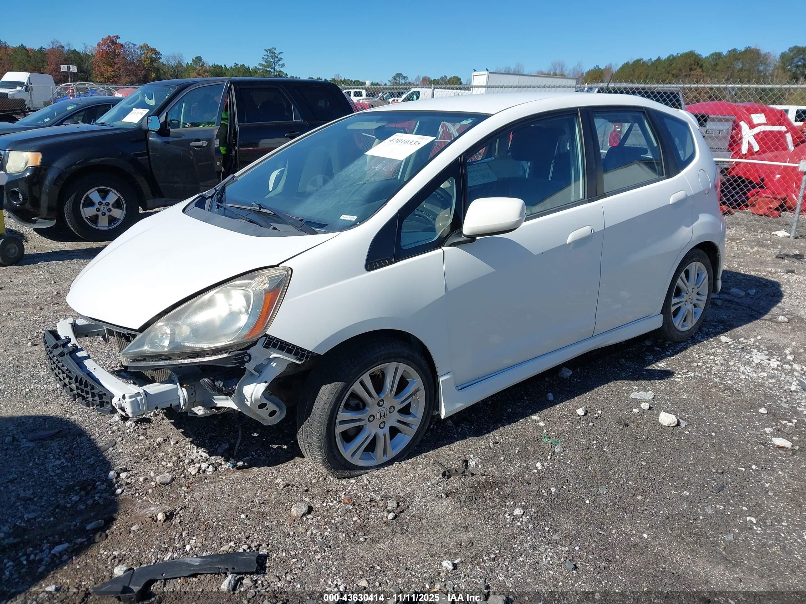 HONDA FIT image 2