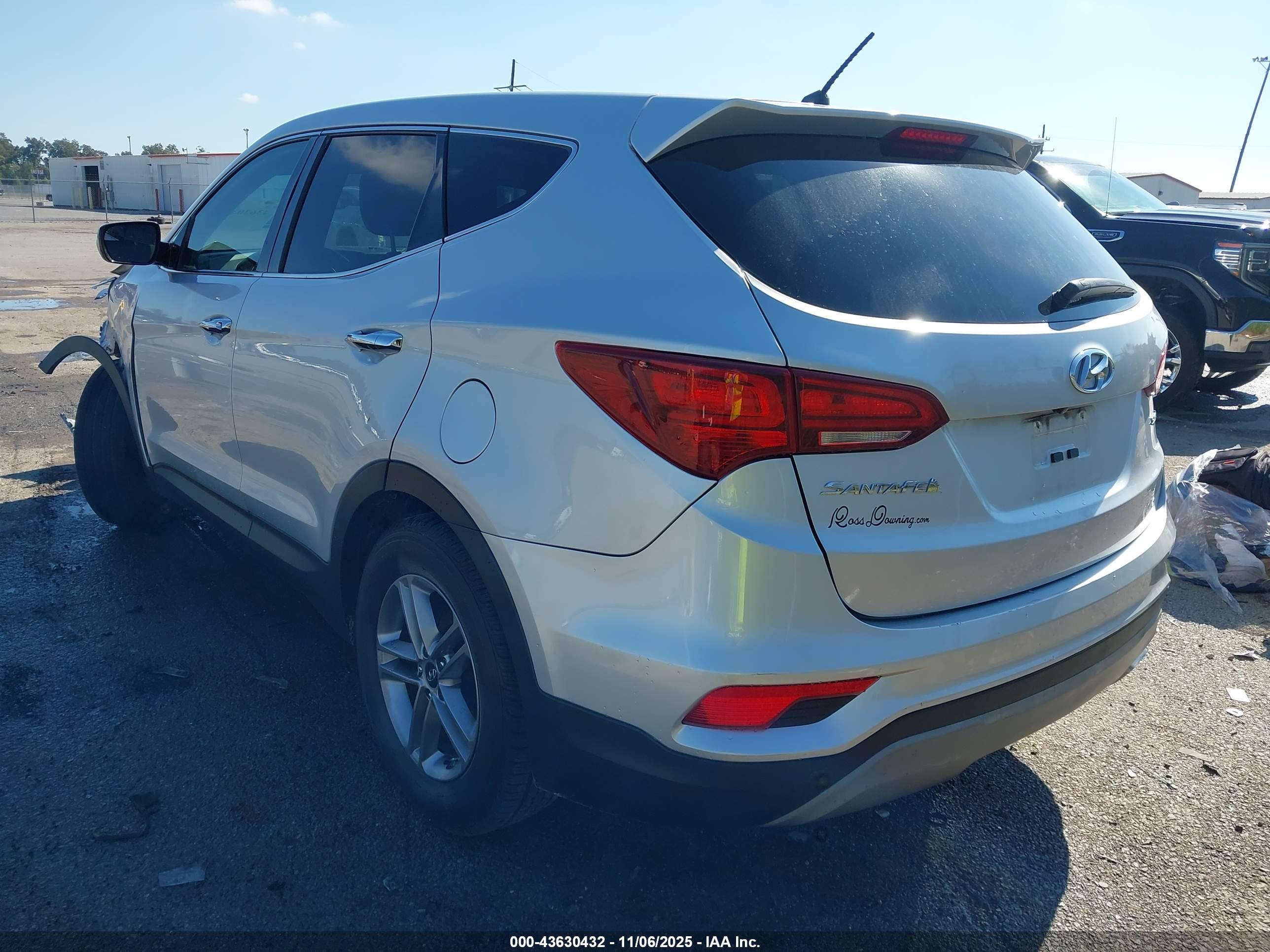 HYUNDAI SANTA image 3