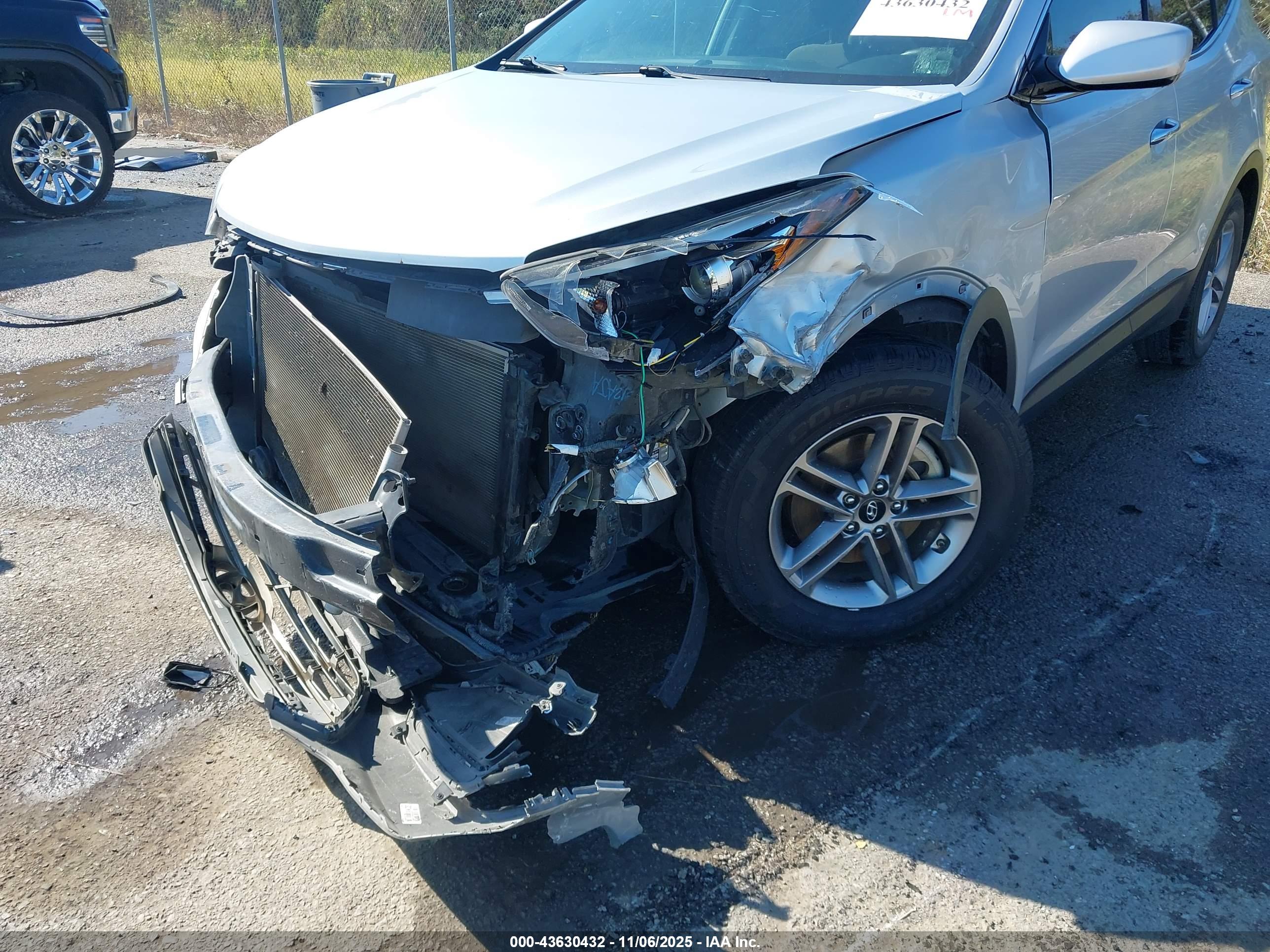 HYUNDAI SANTA image 6