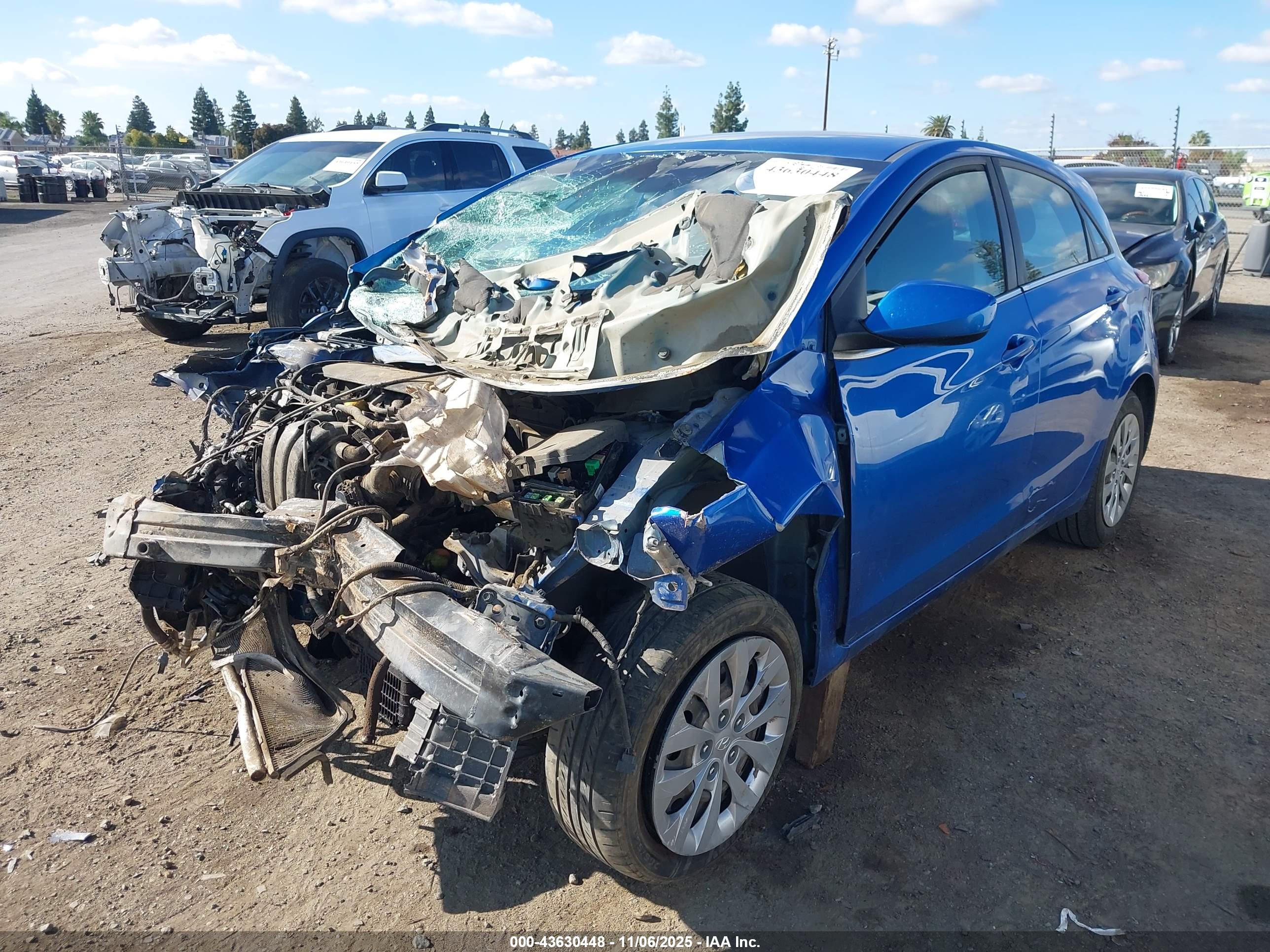 HYUNDAI ELANTRA image 2