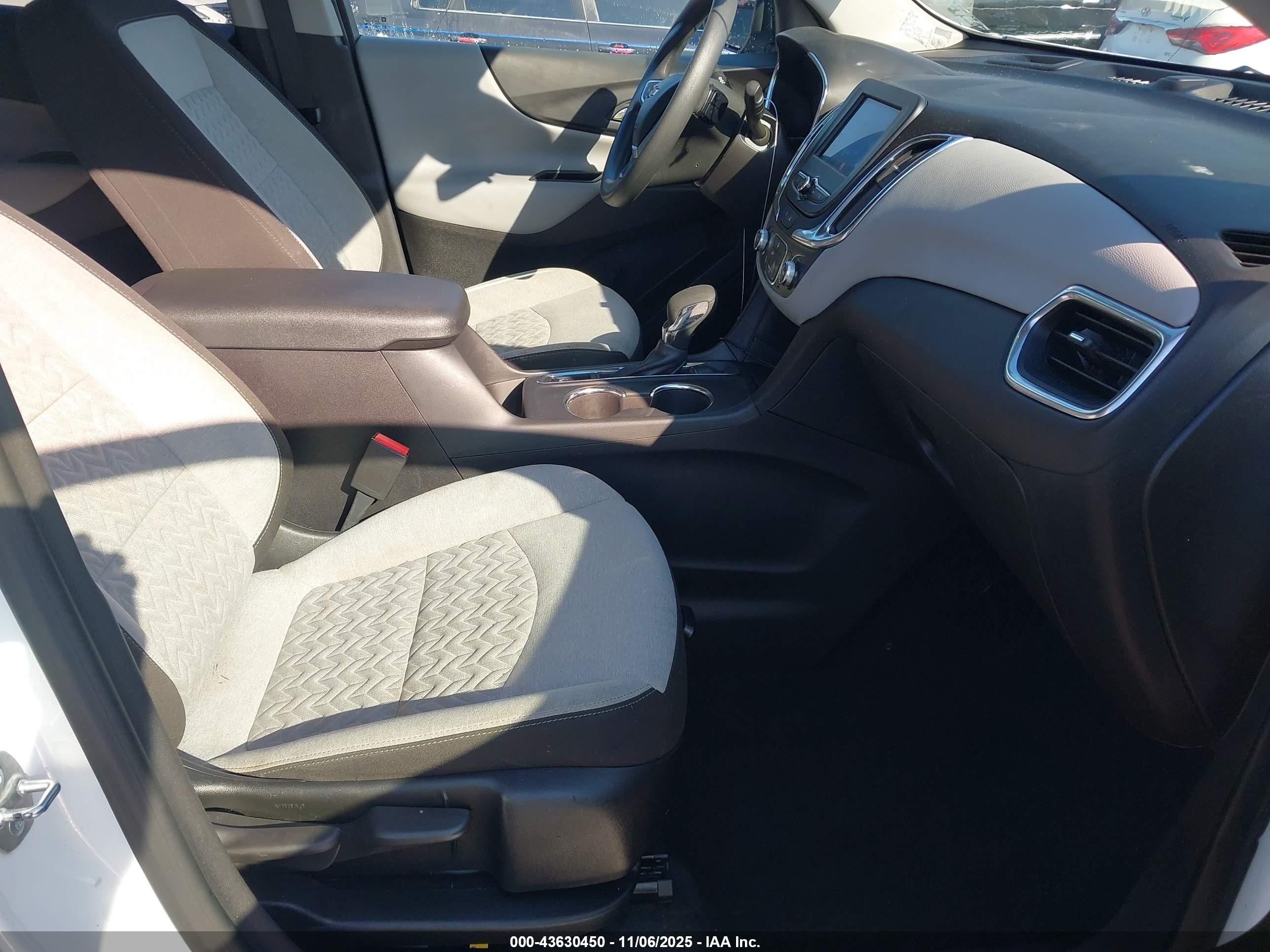 CHEVROLET EQUINOX image 5