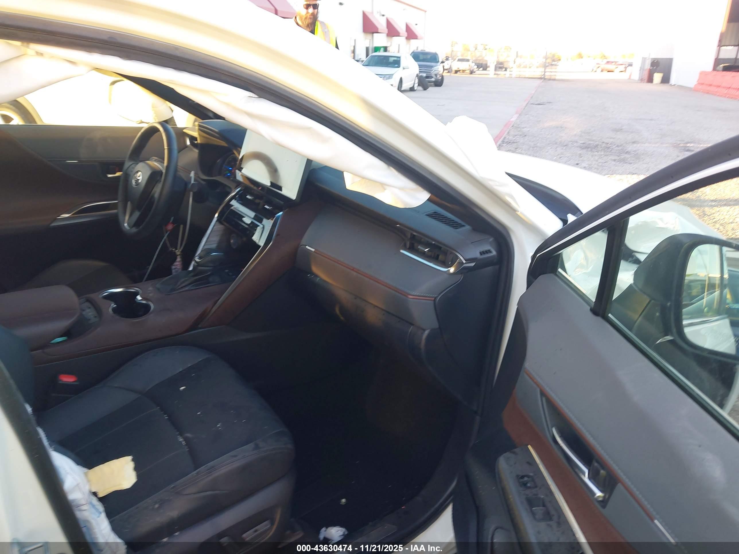 TOYOTA VENZA image 5