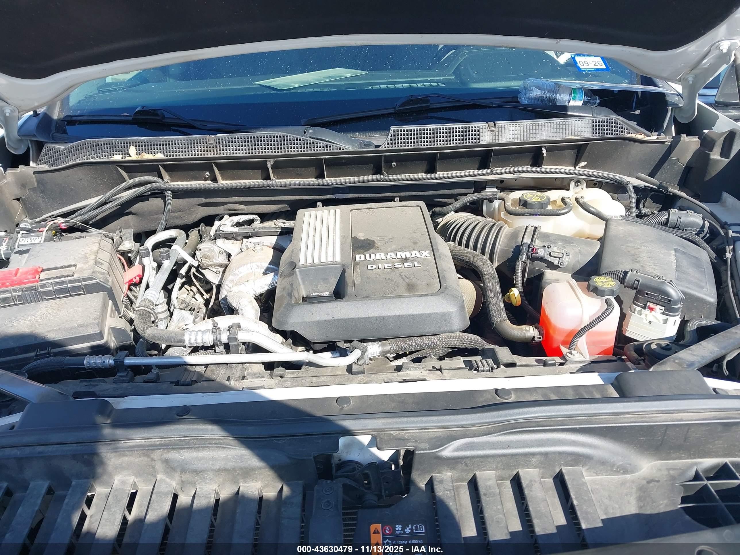 CHEVROLET SILVERADO image 10