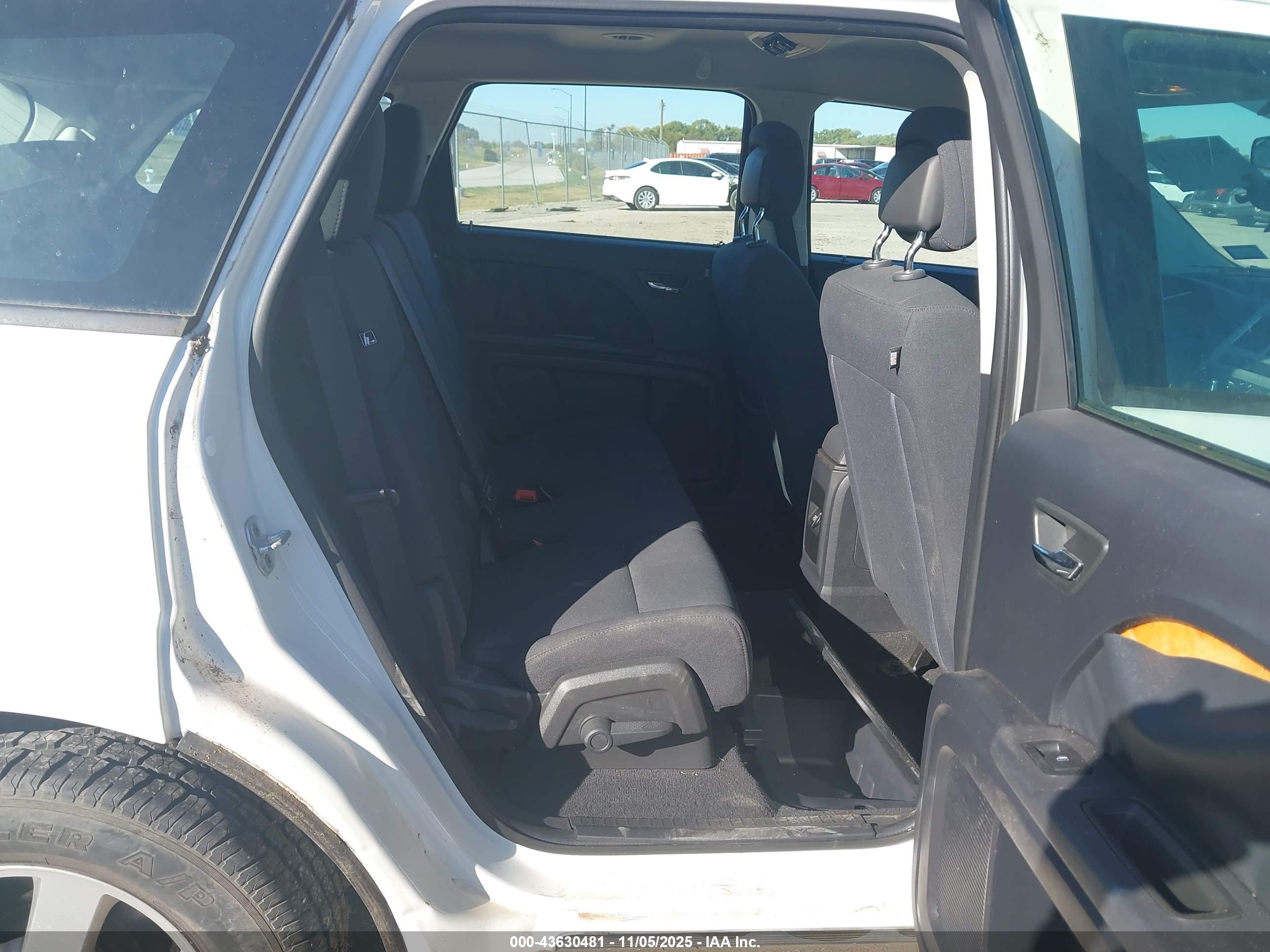DODGE JOURNEY image 8