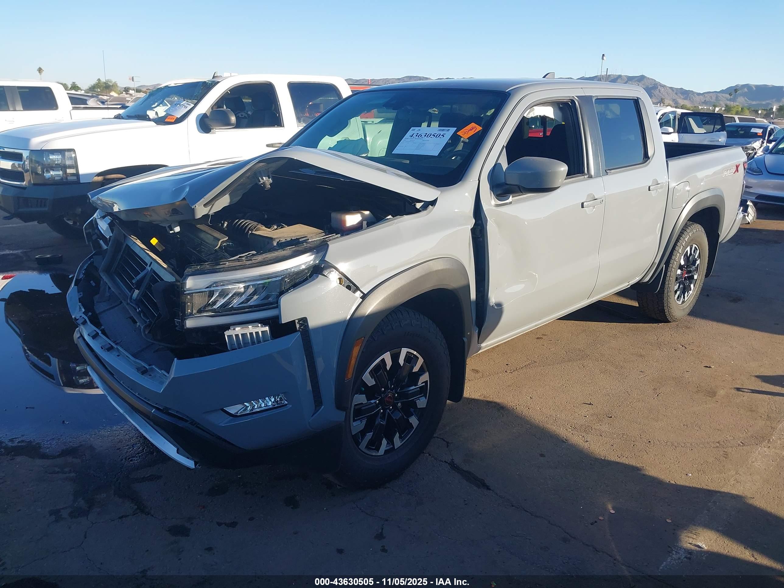 NISSAN FRONTIER image 2