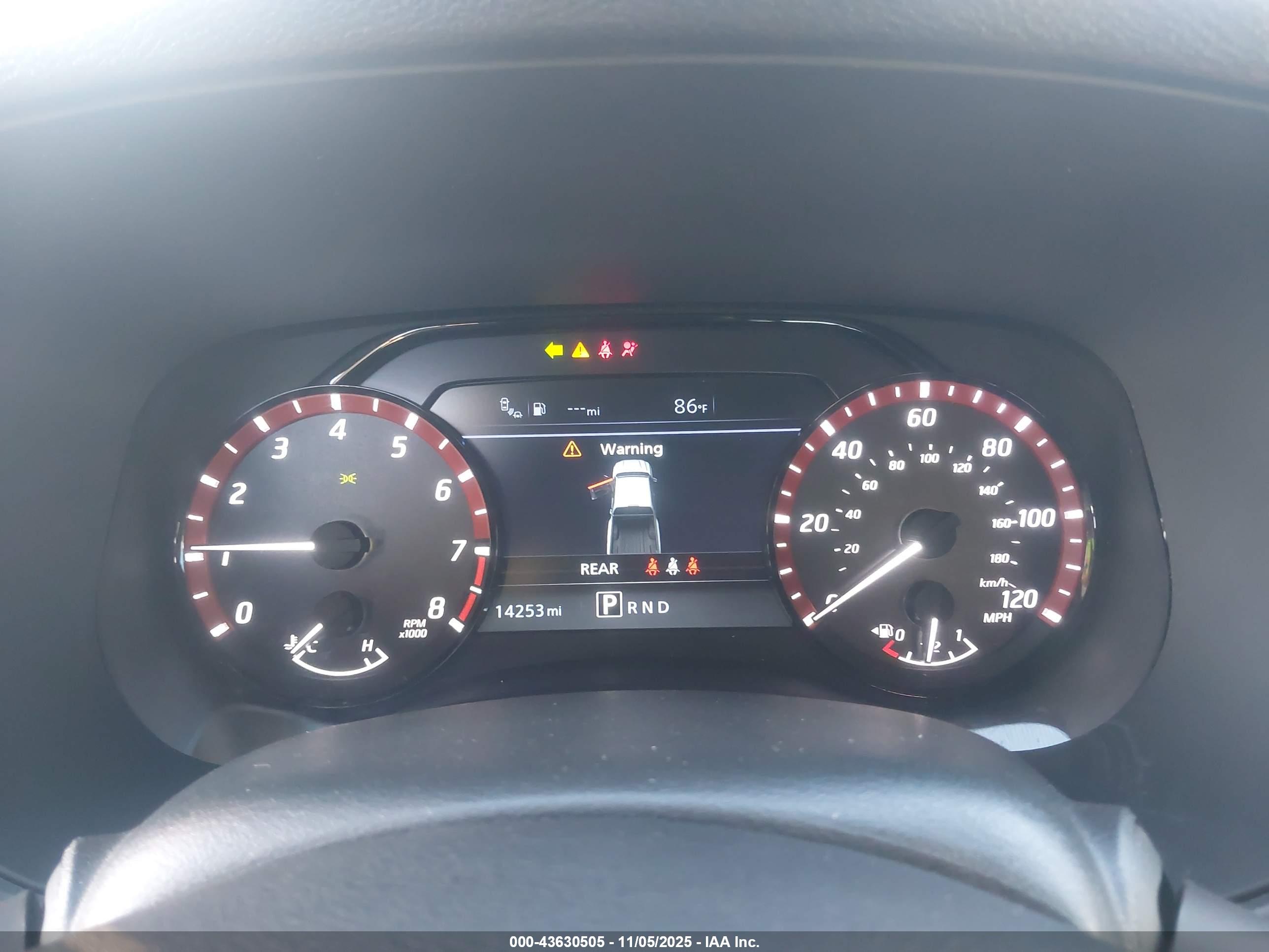NISSAN FRONTIER image 7