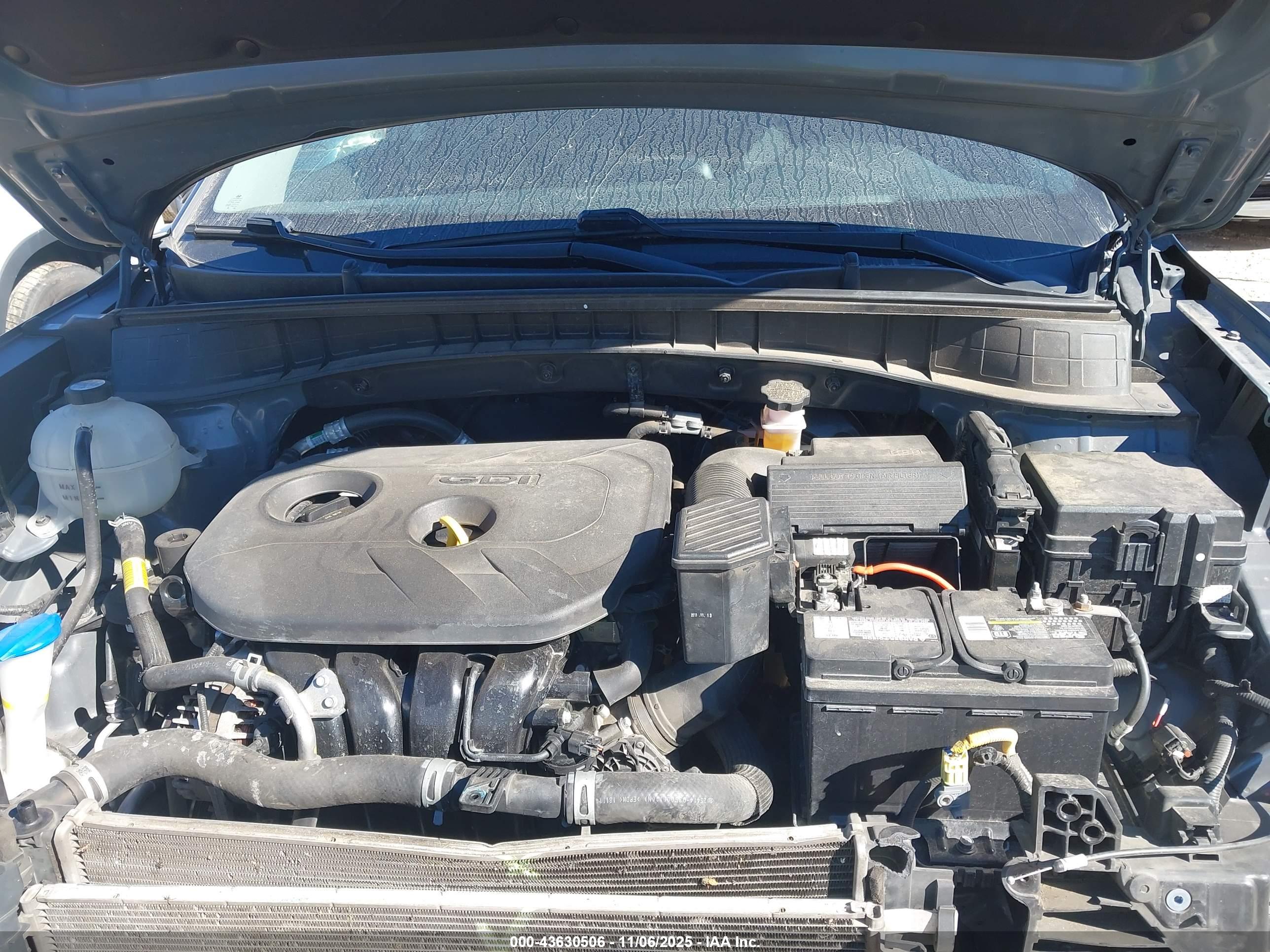 HYUNDAI TUCSON image 10